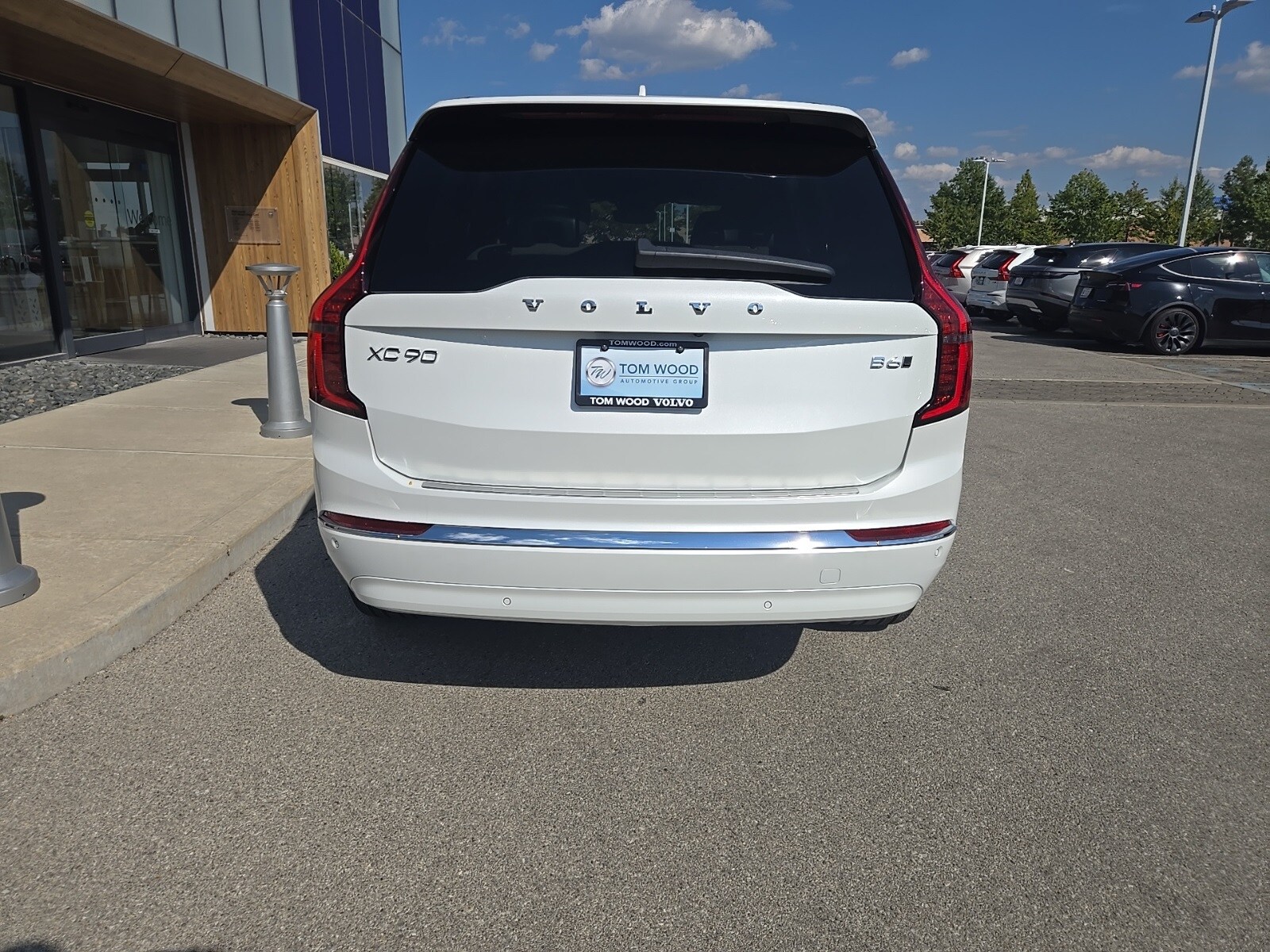 2026 Volvo XC90 Plus photo 3