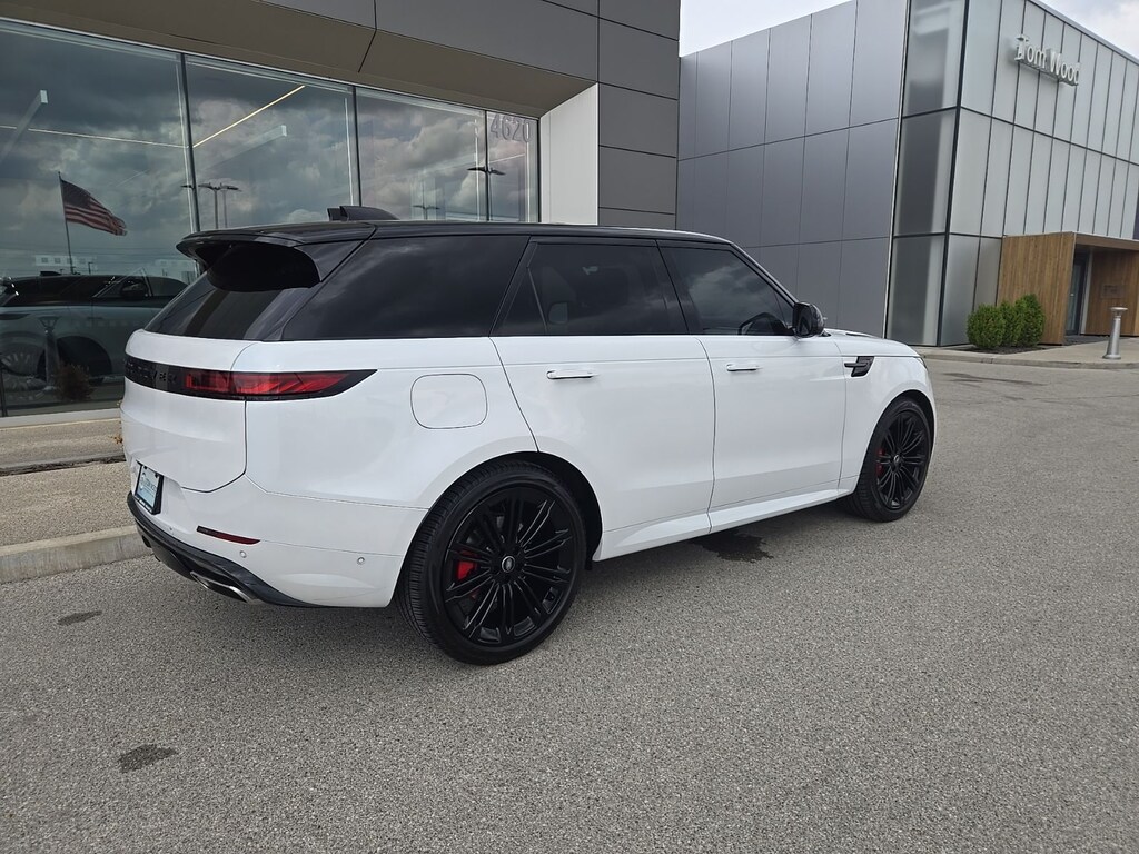 Used 2024 Land Rover Range Rover Sport Dynamic SE SUV