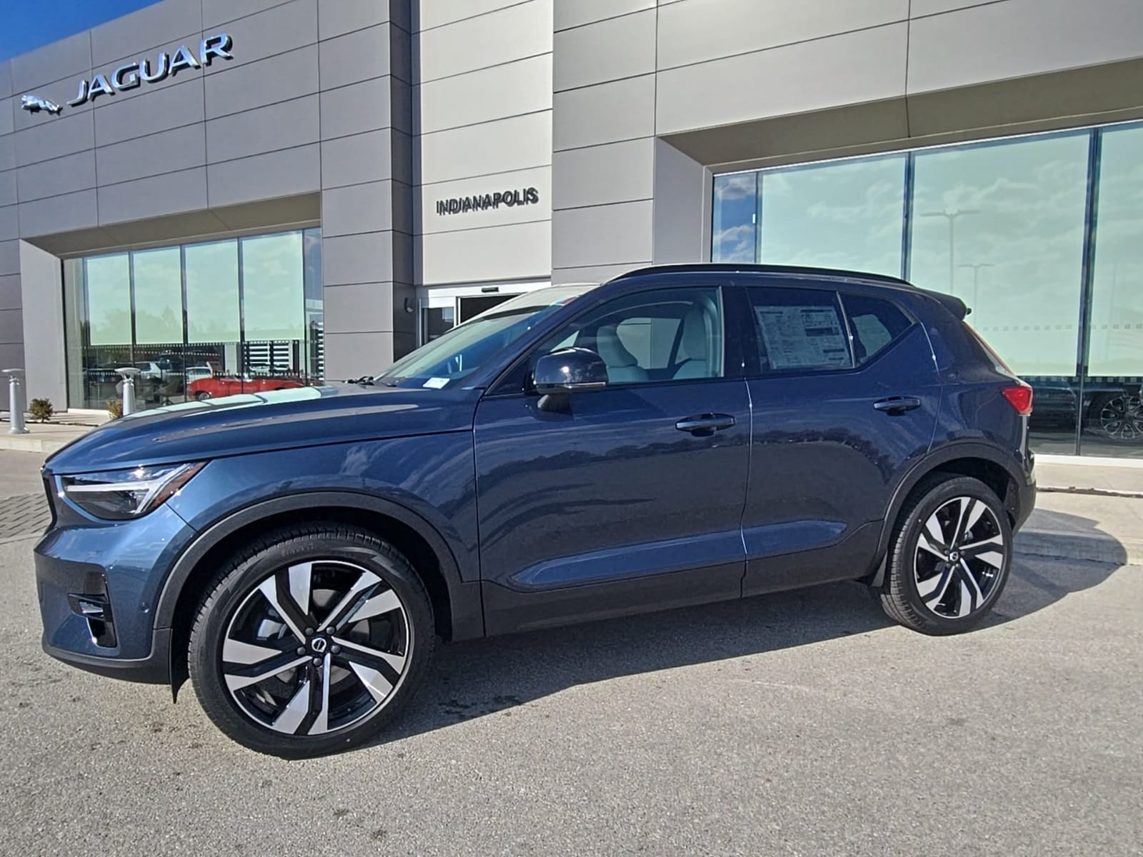 2026 Volvo XC40 Ultra's photo