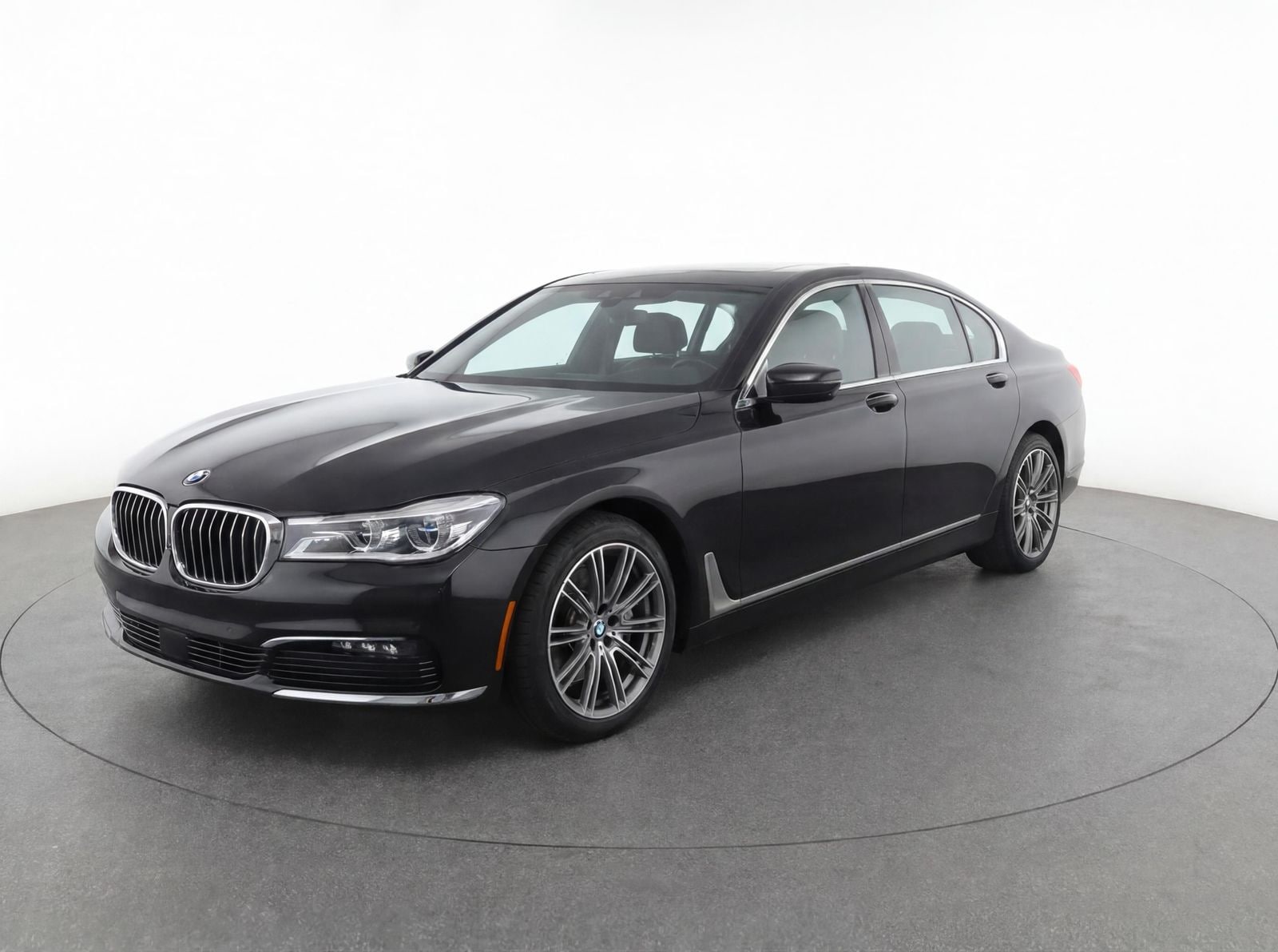 2018 BMW 7 Series 750i xDrive's photo