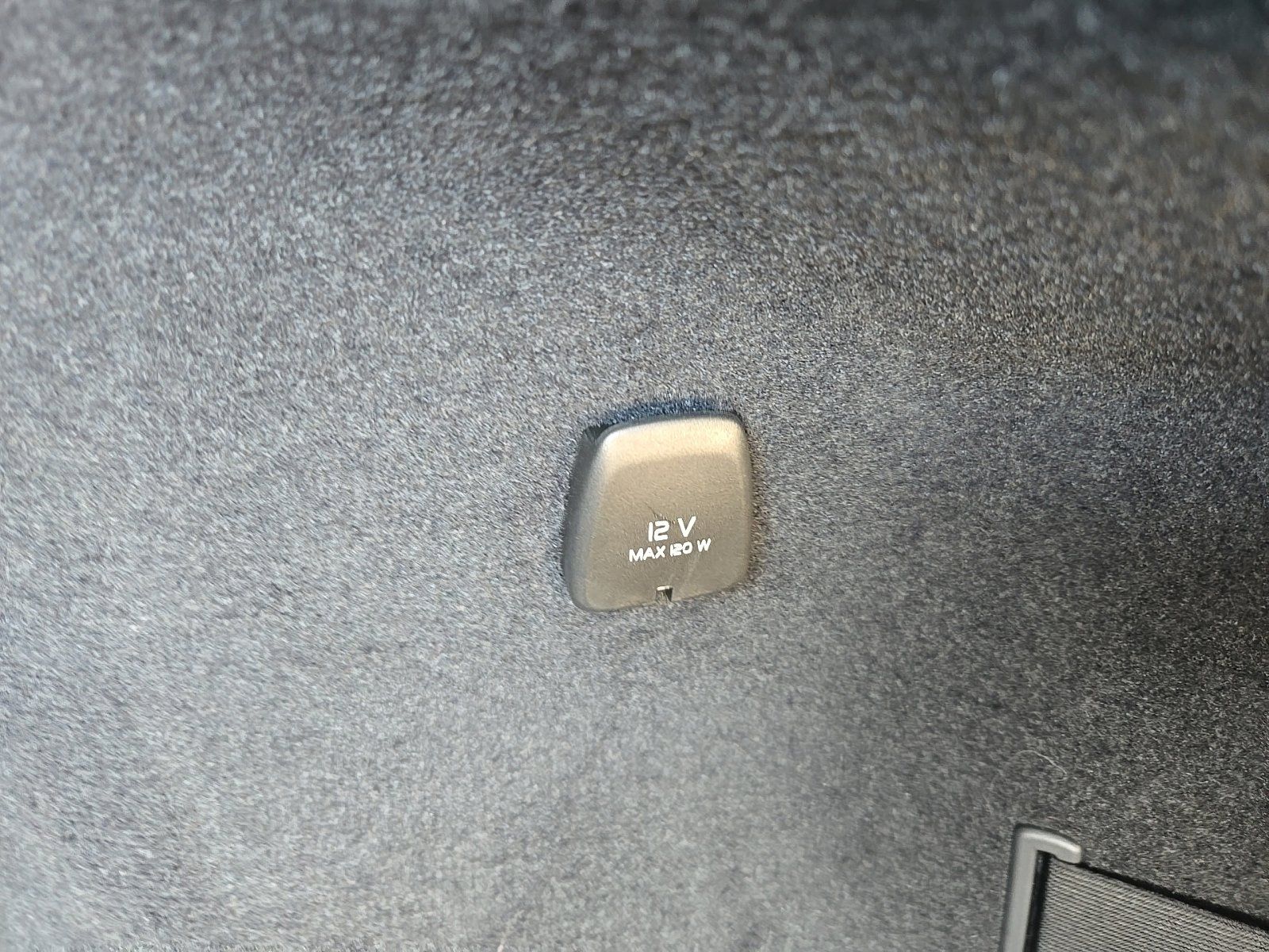 2026 Volvo XC90 Plus - Photo 13