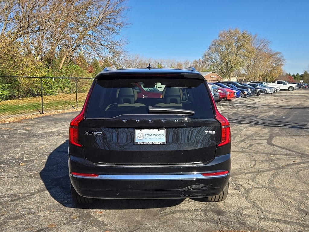 New 2026 Volvo XC90 plug-in hybrid T8 Plus 7-Seater SUV