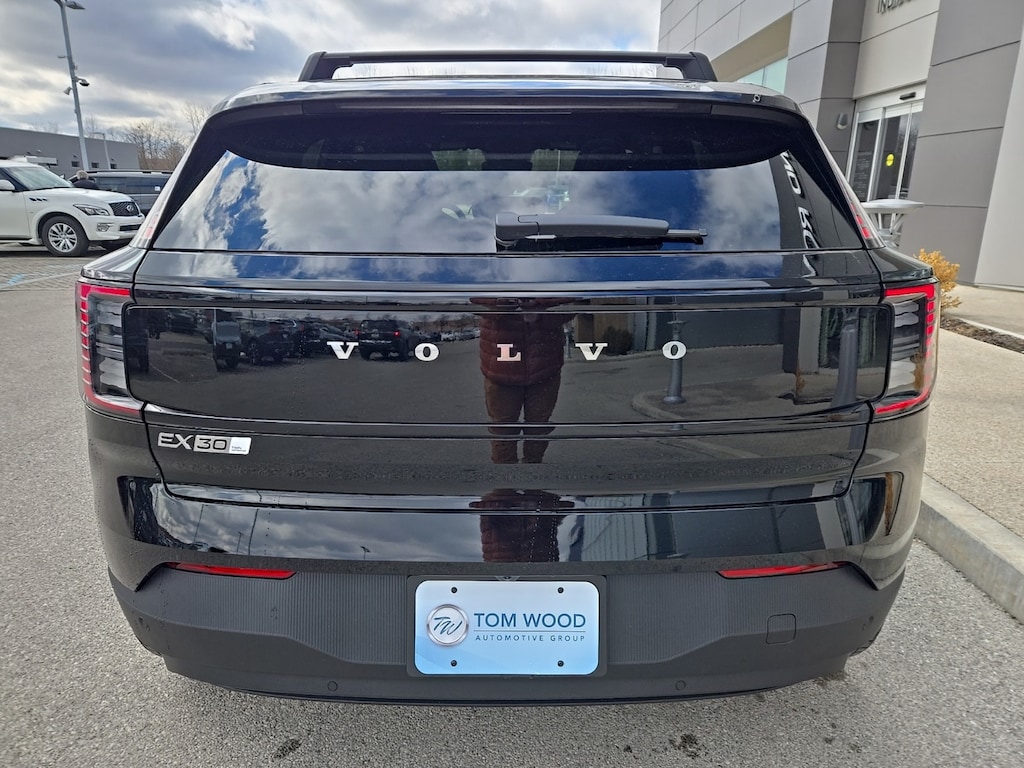 New 2026 Volvo EX30 Twin Motor Plus SUV