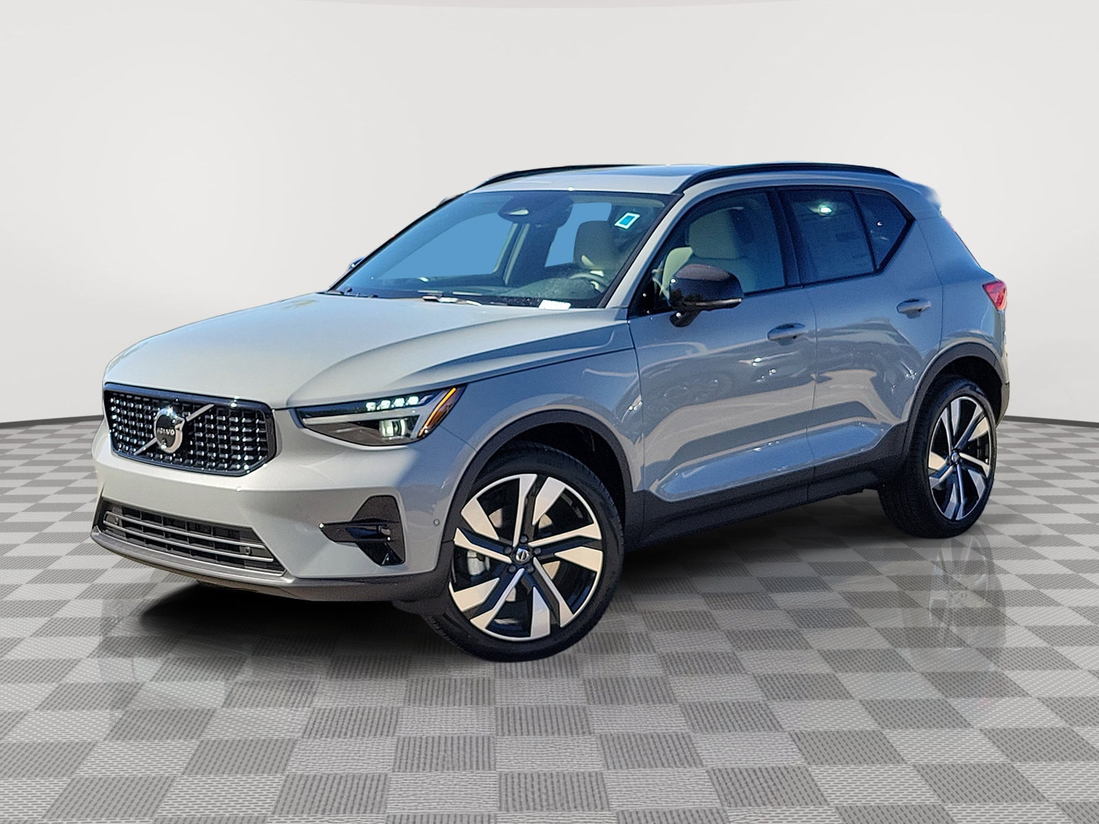 2026 Volvo XC40