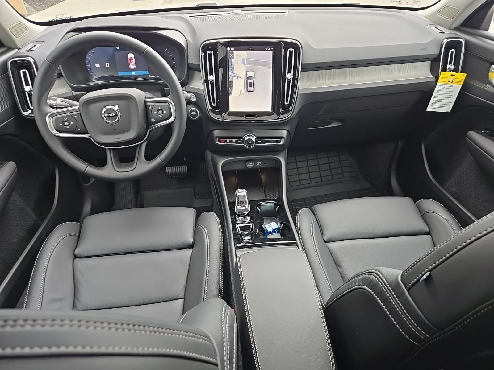 2026 Volvo XC40 Plus - Photo 34