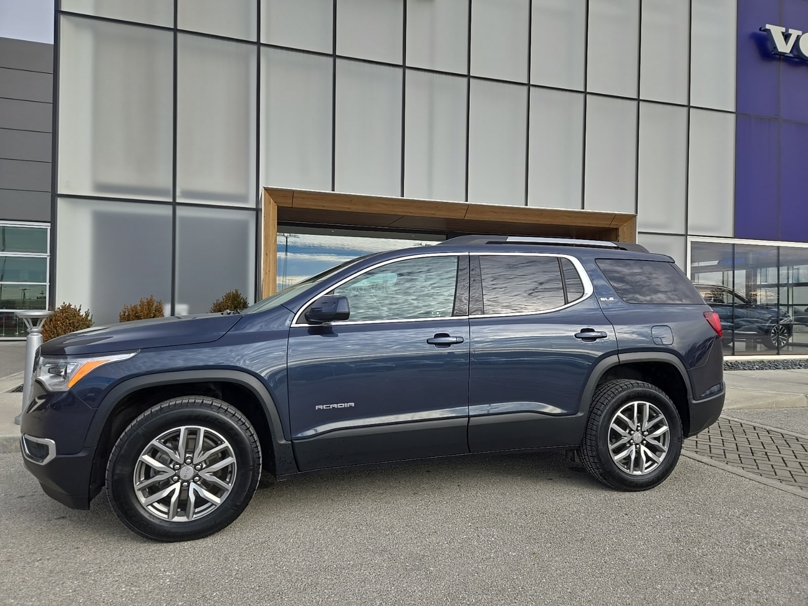 2019 GMC Acadia SLE-2