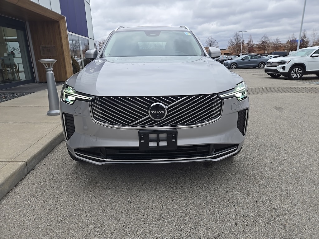 Certified 2025 Volvo XC90 B6 Plus 7-Seater SUV