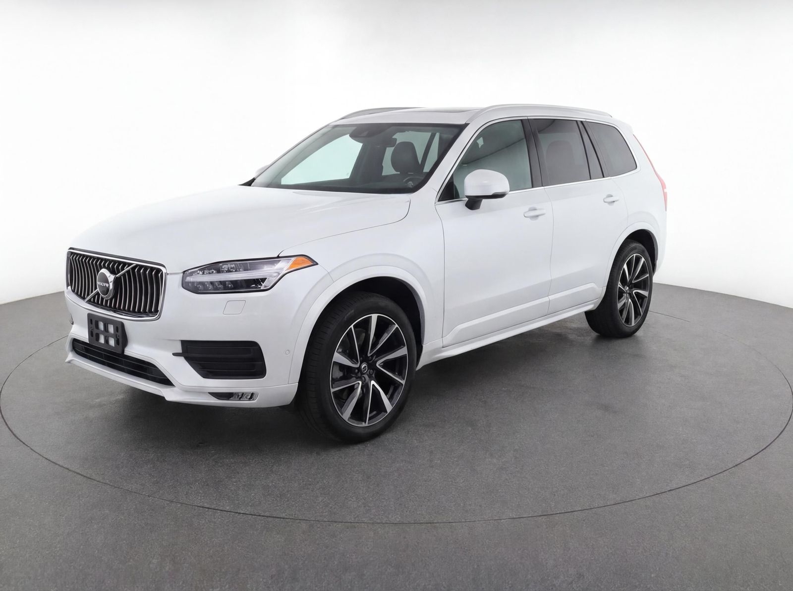 2022 Volvo XC90 T6 Momentum AWD's photo
