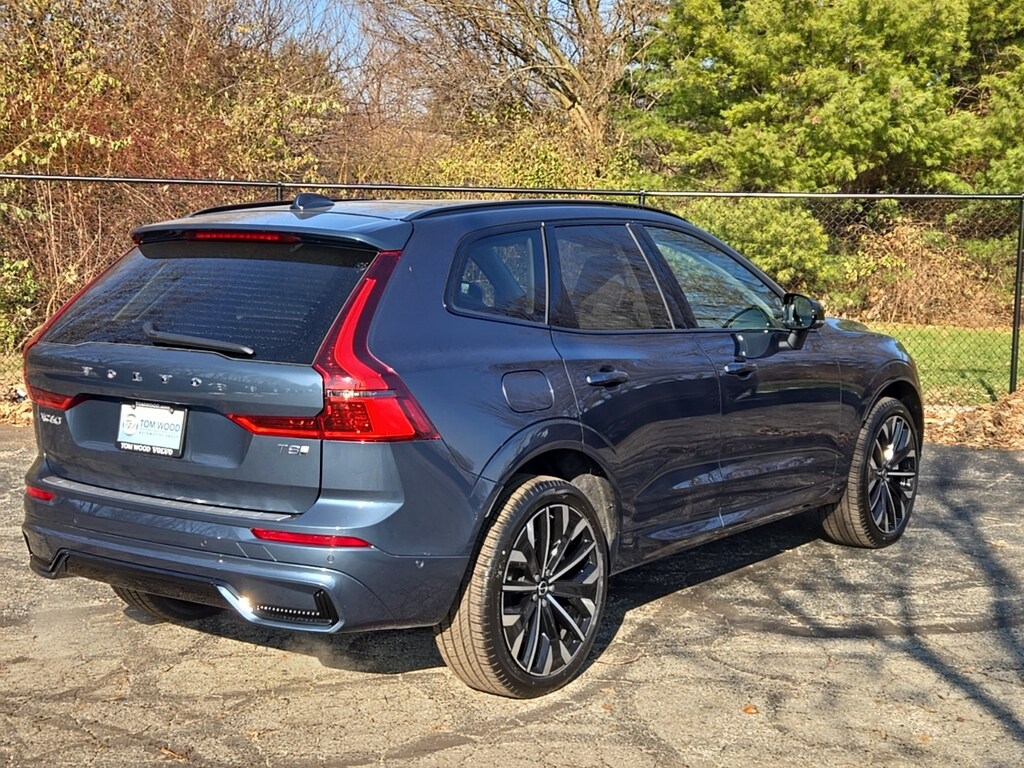 New 2026 Volvo XC60 plug-in hybrid T8 Ultra SUV