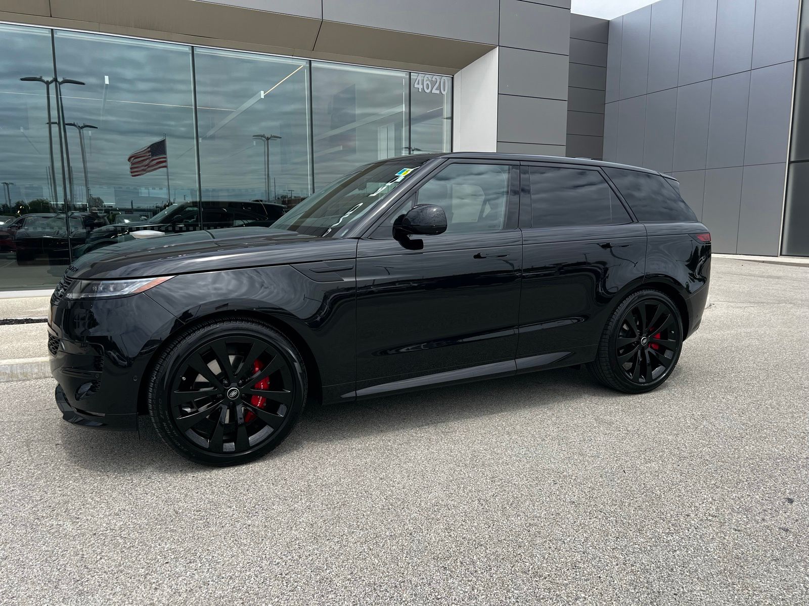 2024 Land Rover Range Rover Sport P400 MHEV SE Dynamic's photo