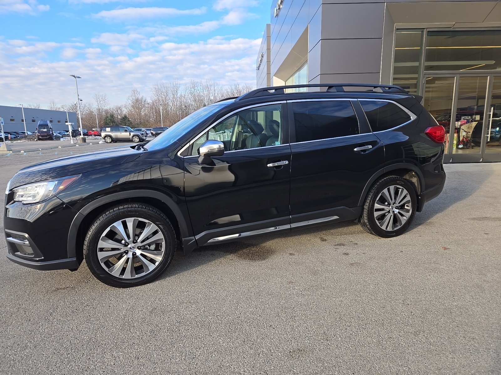 2021 Subaru Ascent Touring's photo