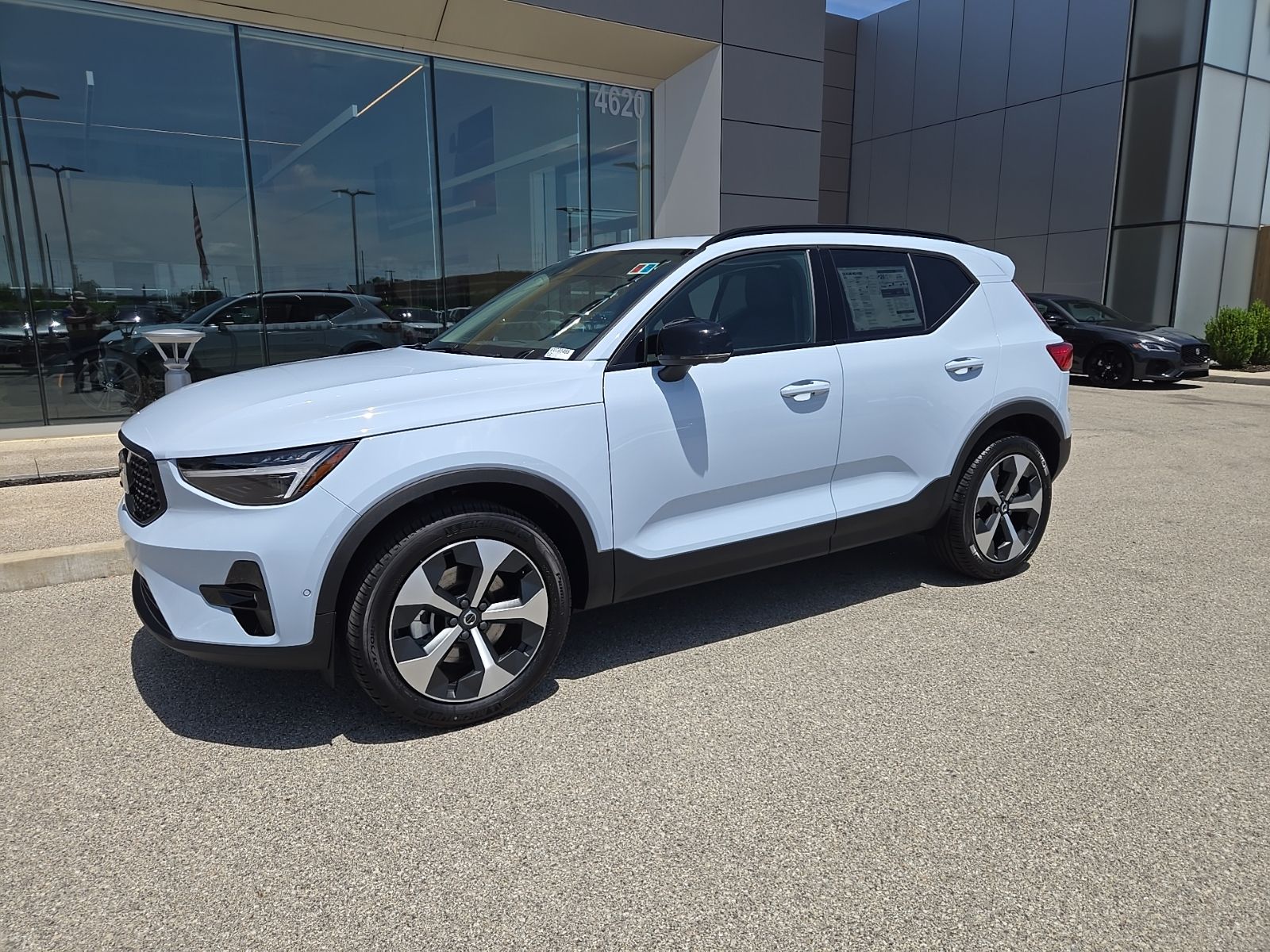 2026 Volvo XC40 Plus