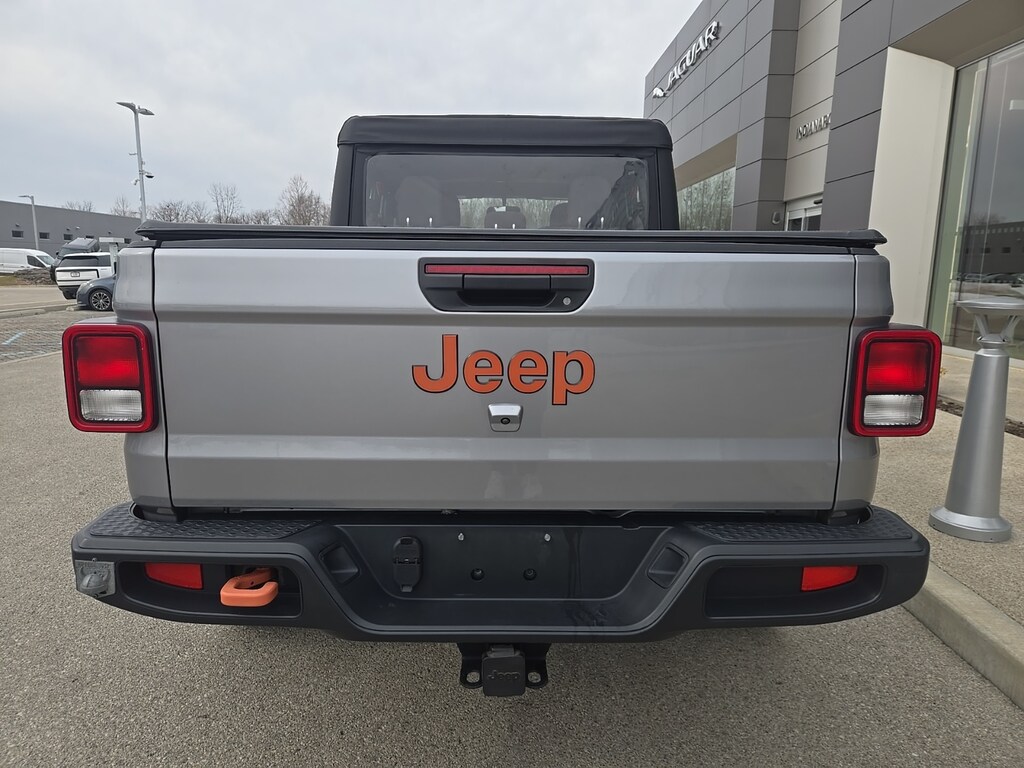 Used 2020 Jeep Gladiator Sport Truck