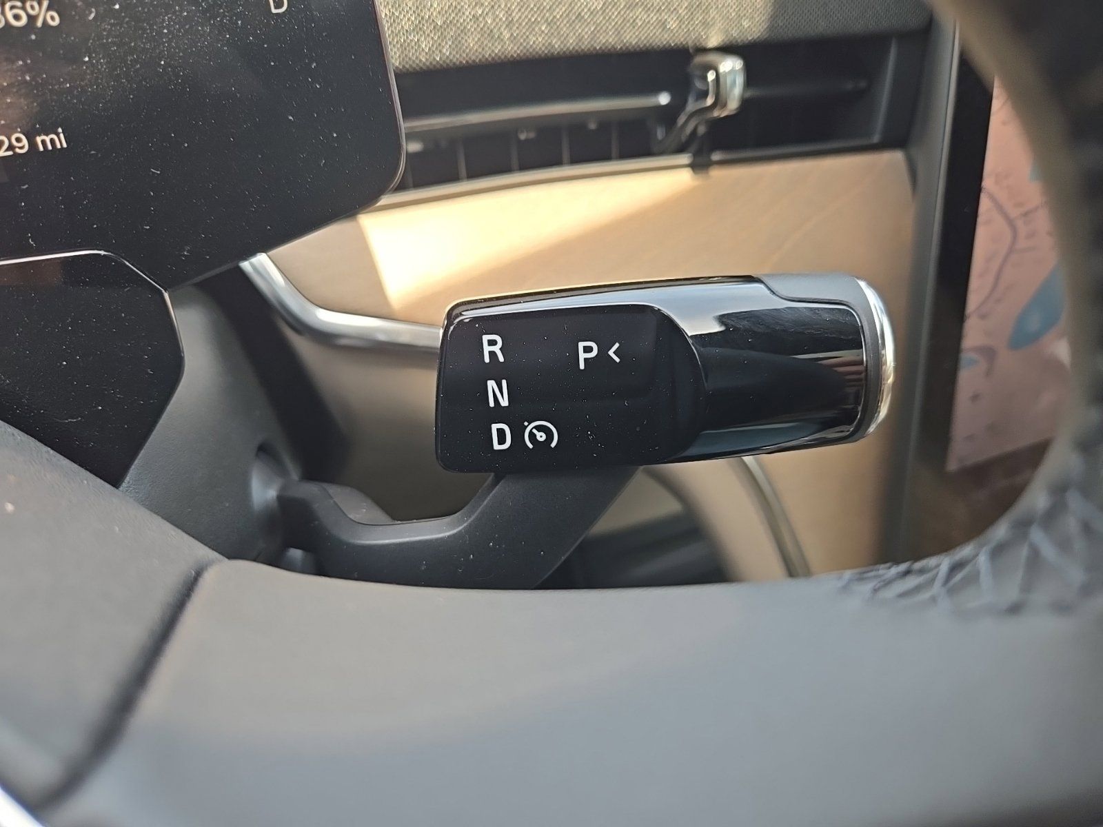 2025 Volvo EX90 Plus - Photo 45