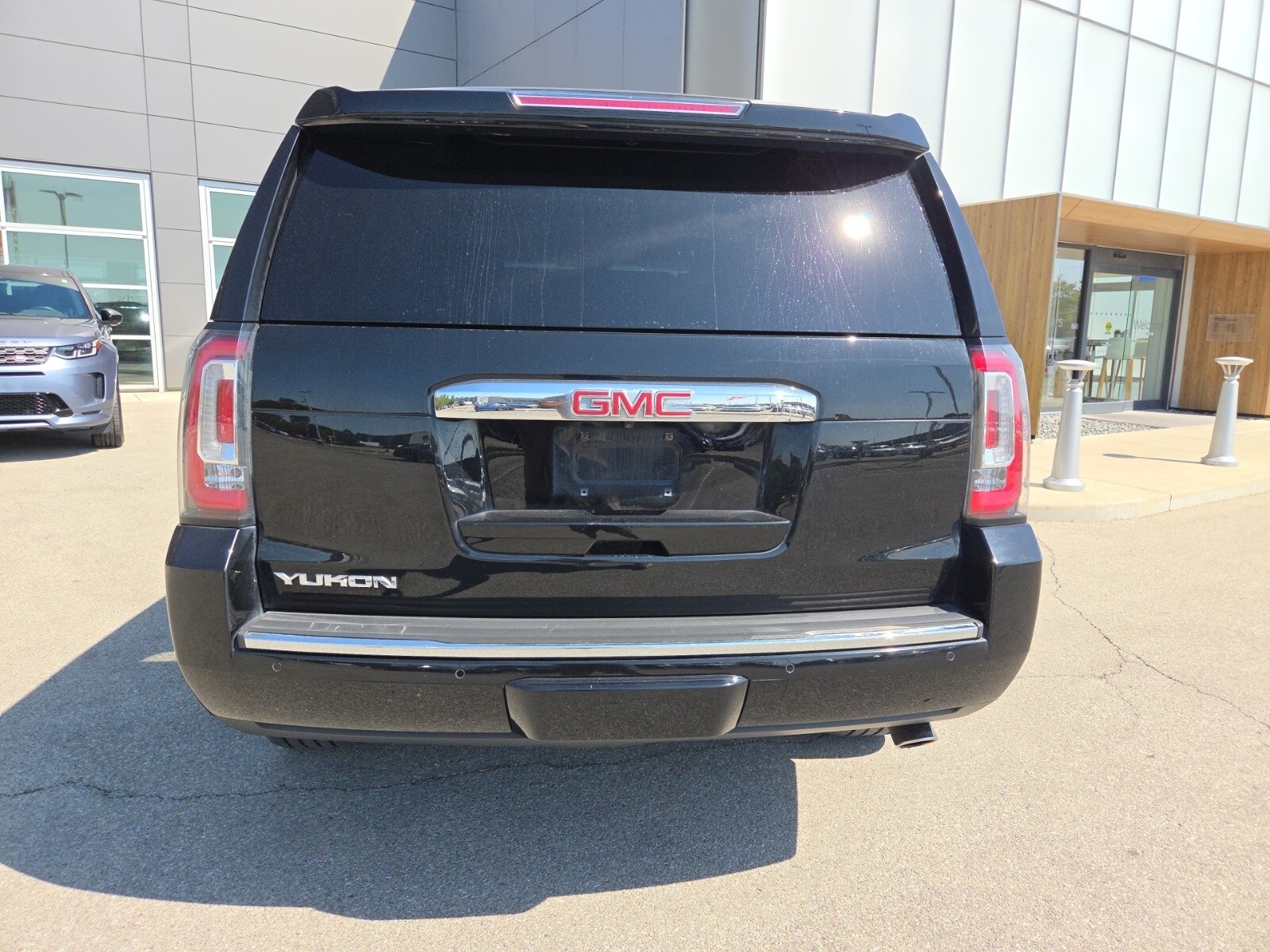 2018 Gmc Yukon Denali photo 3