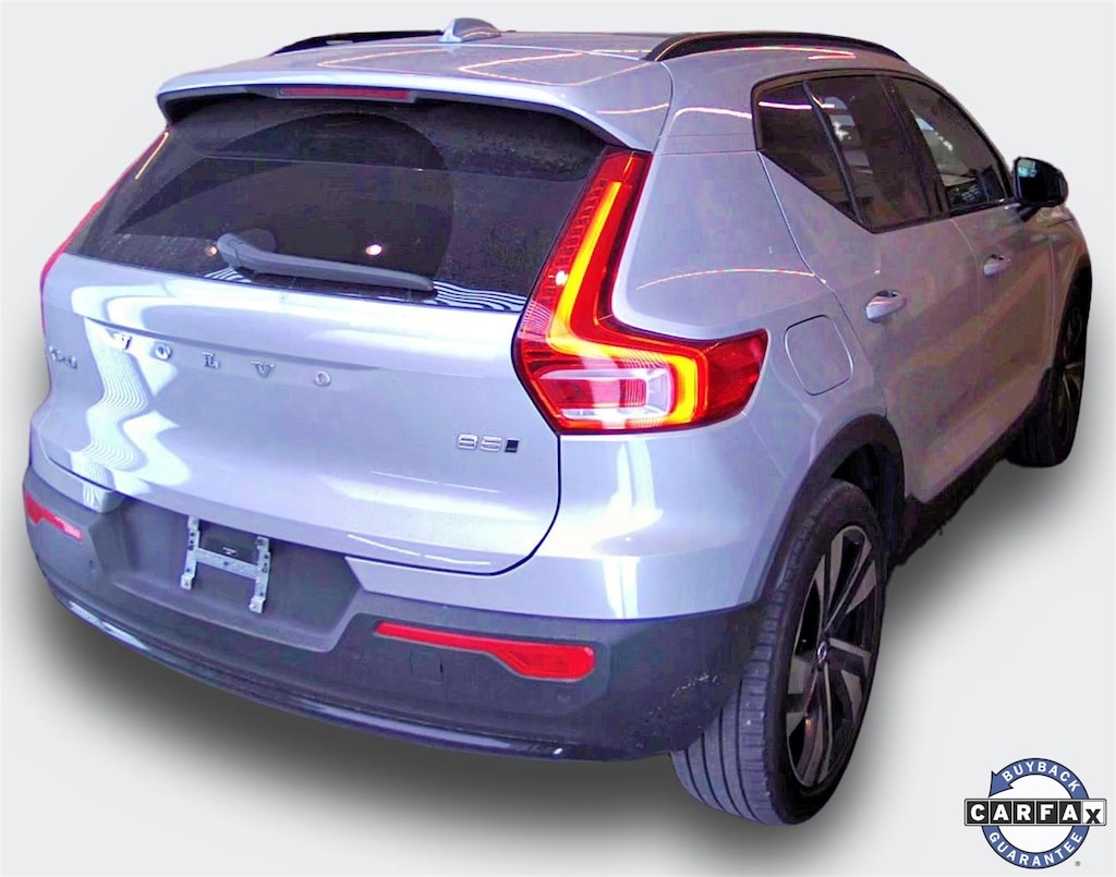 Used 2023 Volvo XC40 B5 Plus Dark Theme SUV