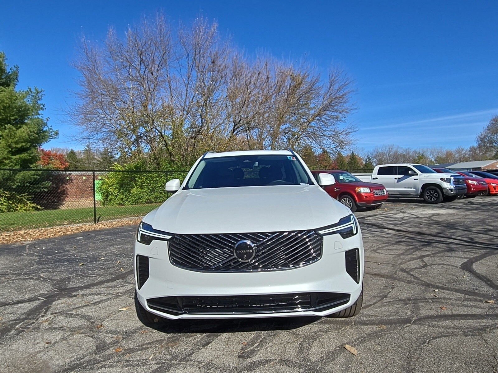 2026 Volvo XC90 Plus photo 3