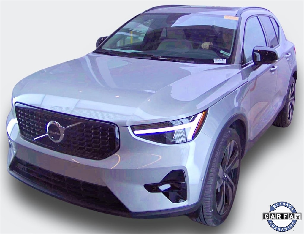 Used 2023 Volvo XC40 B5 Plus Dark Theme SUV