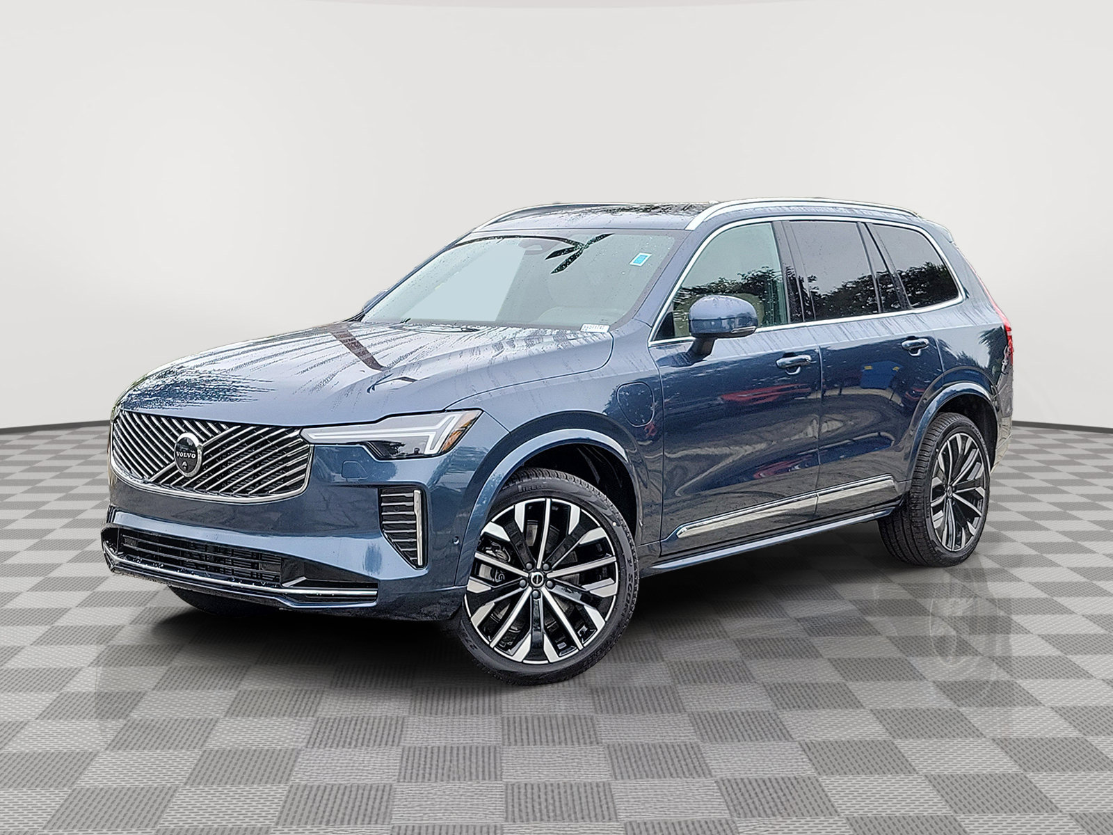 2027 Volvo XC90 plug-in hybrid T8 Plus 6-Seater AWD SUV