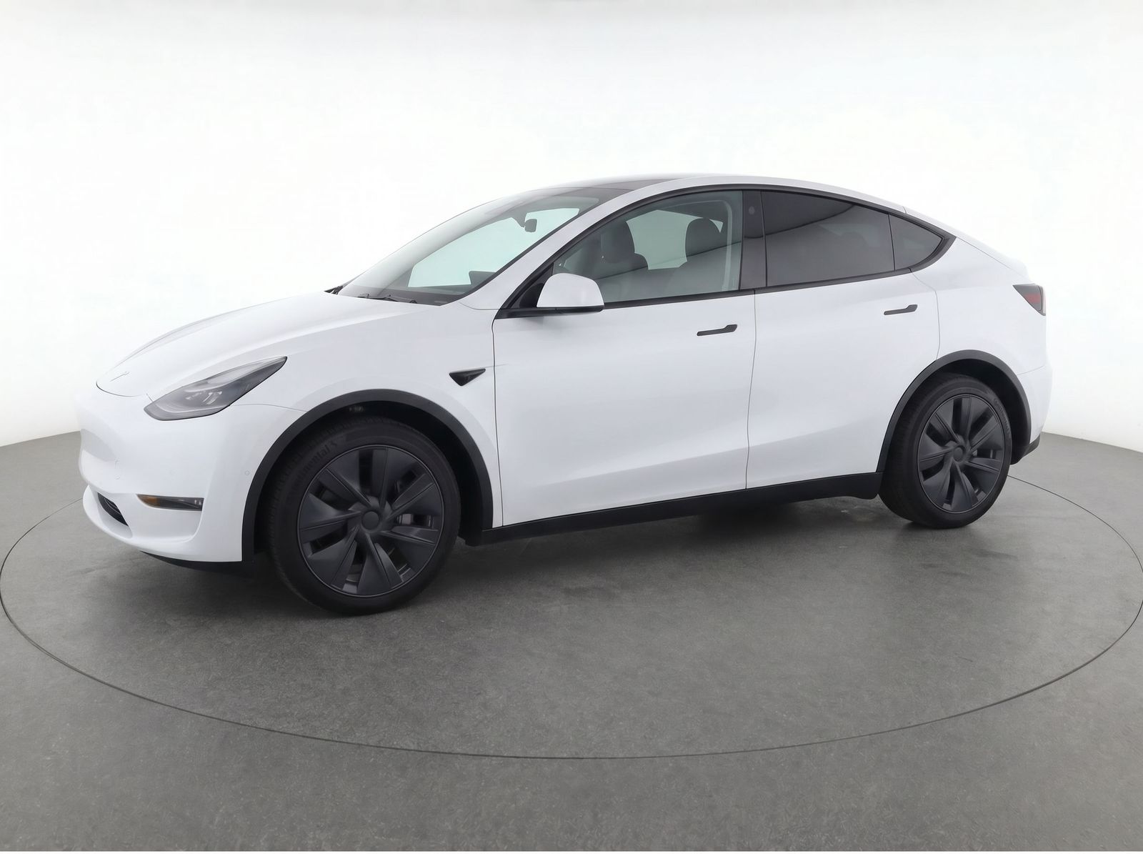 2025 Tesla Model Y Long Range Dual Motor All-Wheel Drive's photo