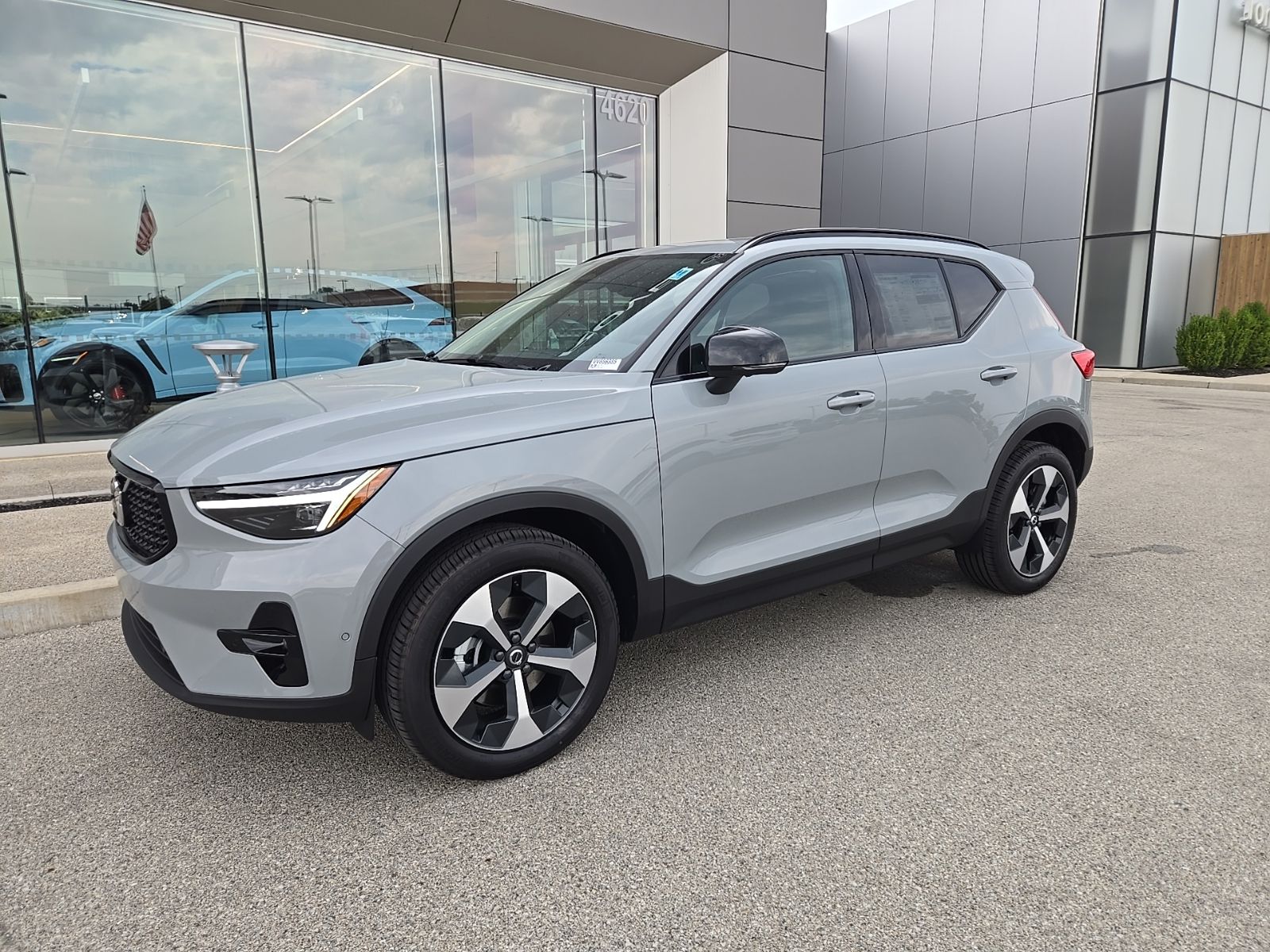 2026 Volvo XC40 Plus