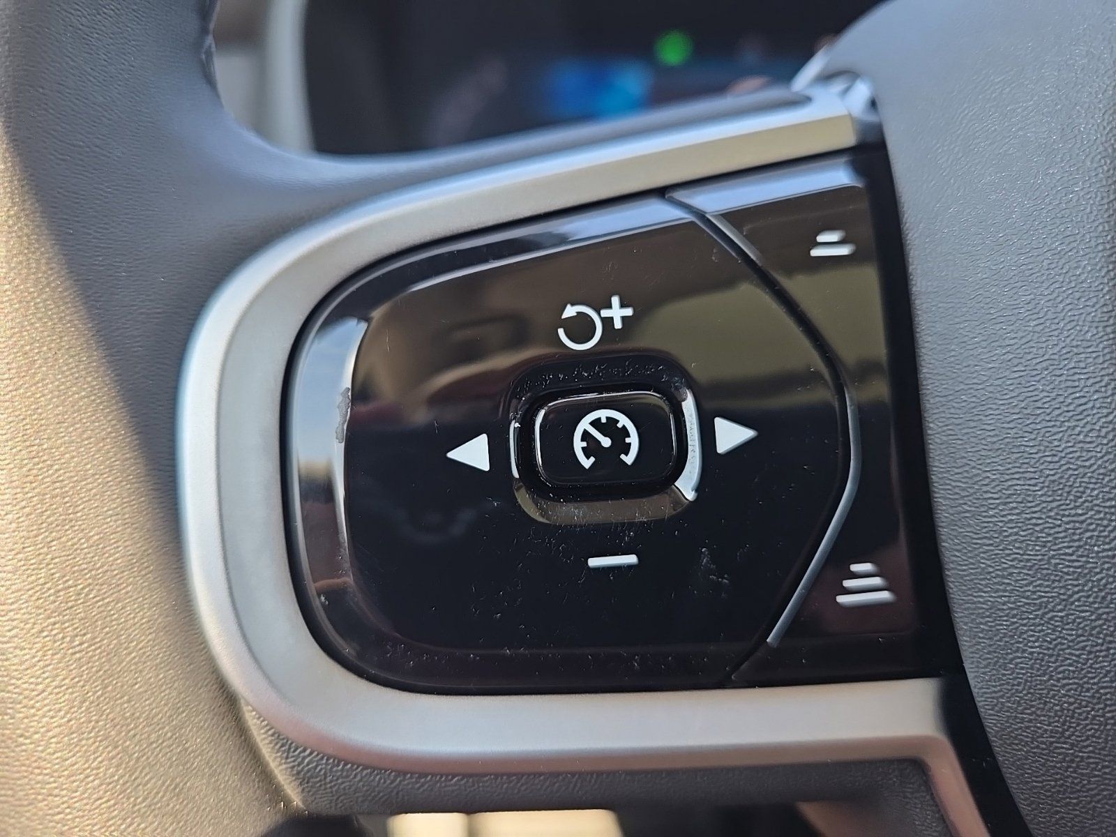 2026 Volvo XC90 Plus - Photo 39