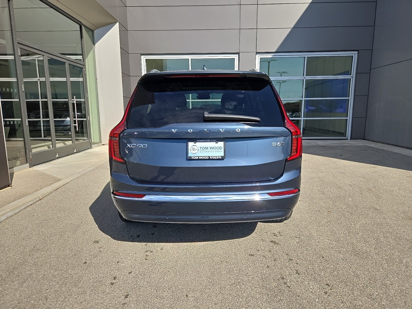 2025 Volvo XC90 Plus photo 3