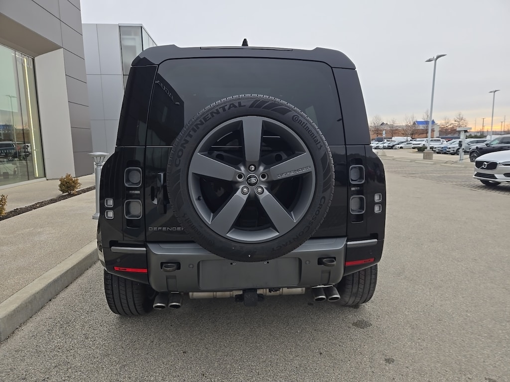 Used 2024 Land Rover Defender 110 V8 SUV