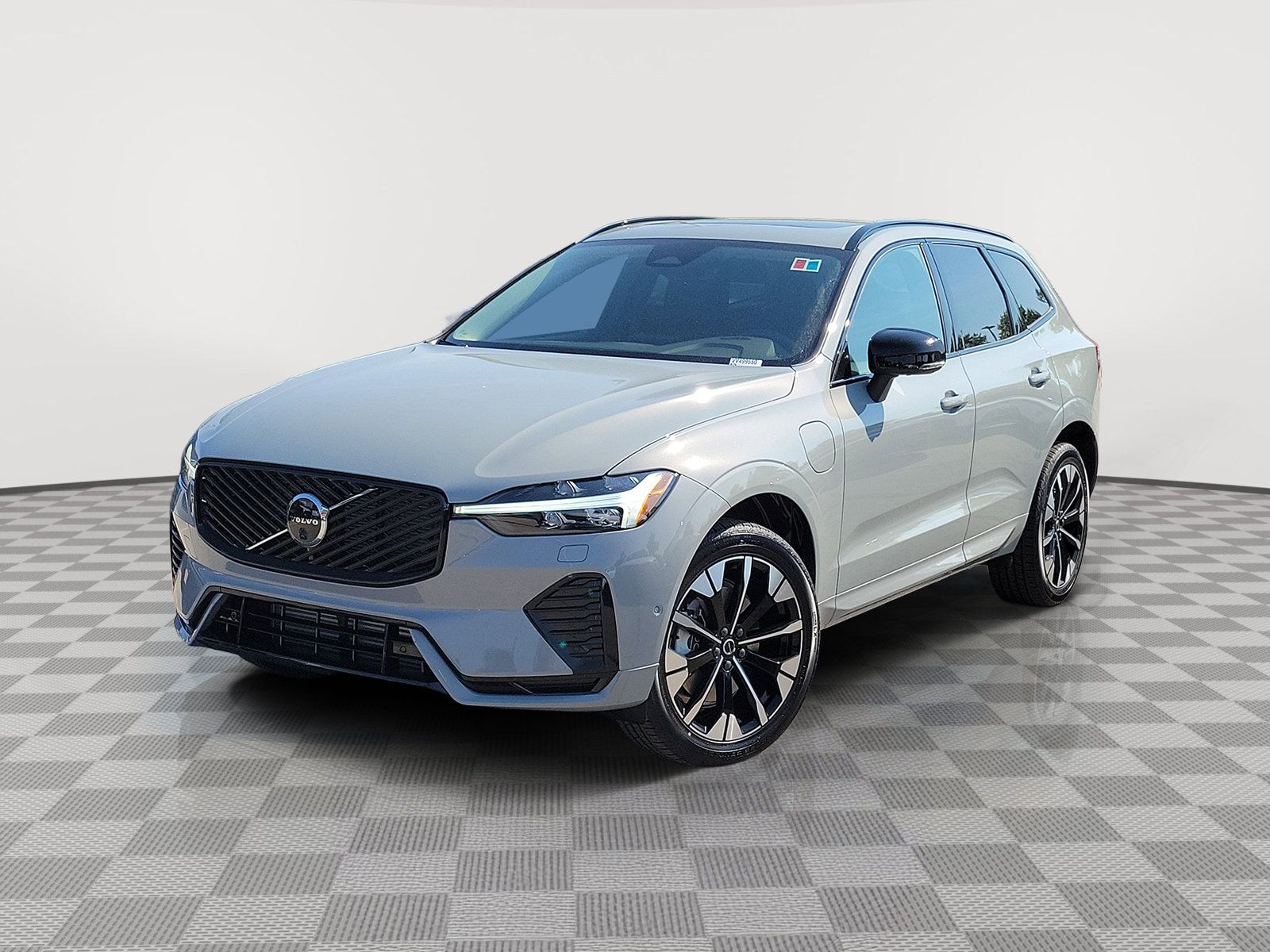 2026 Volvo XC60 plug-in hybrid T8 Plus