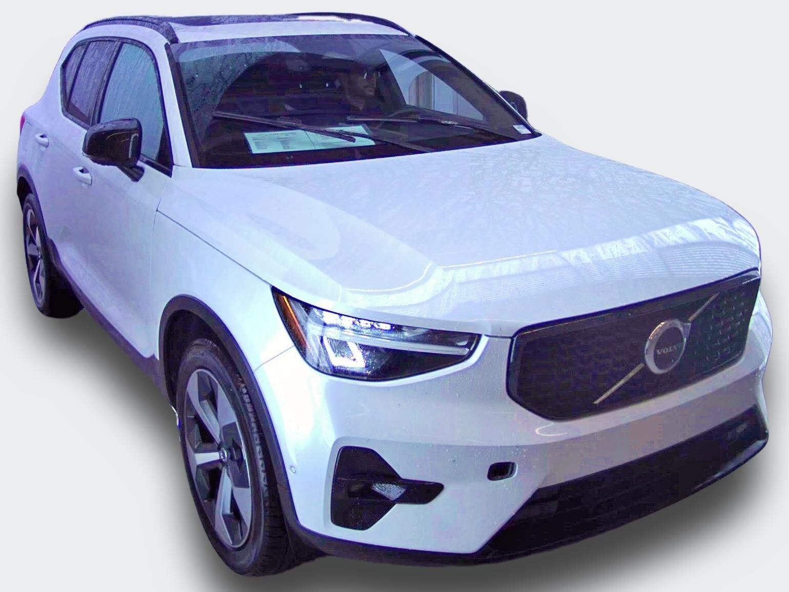 2025 Volvo XC40 Plus photo 4