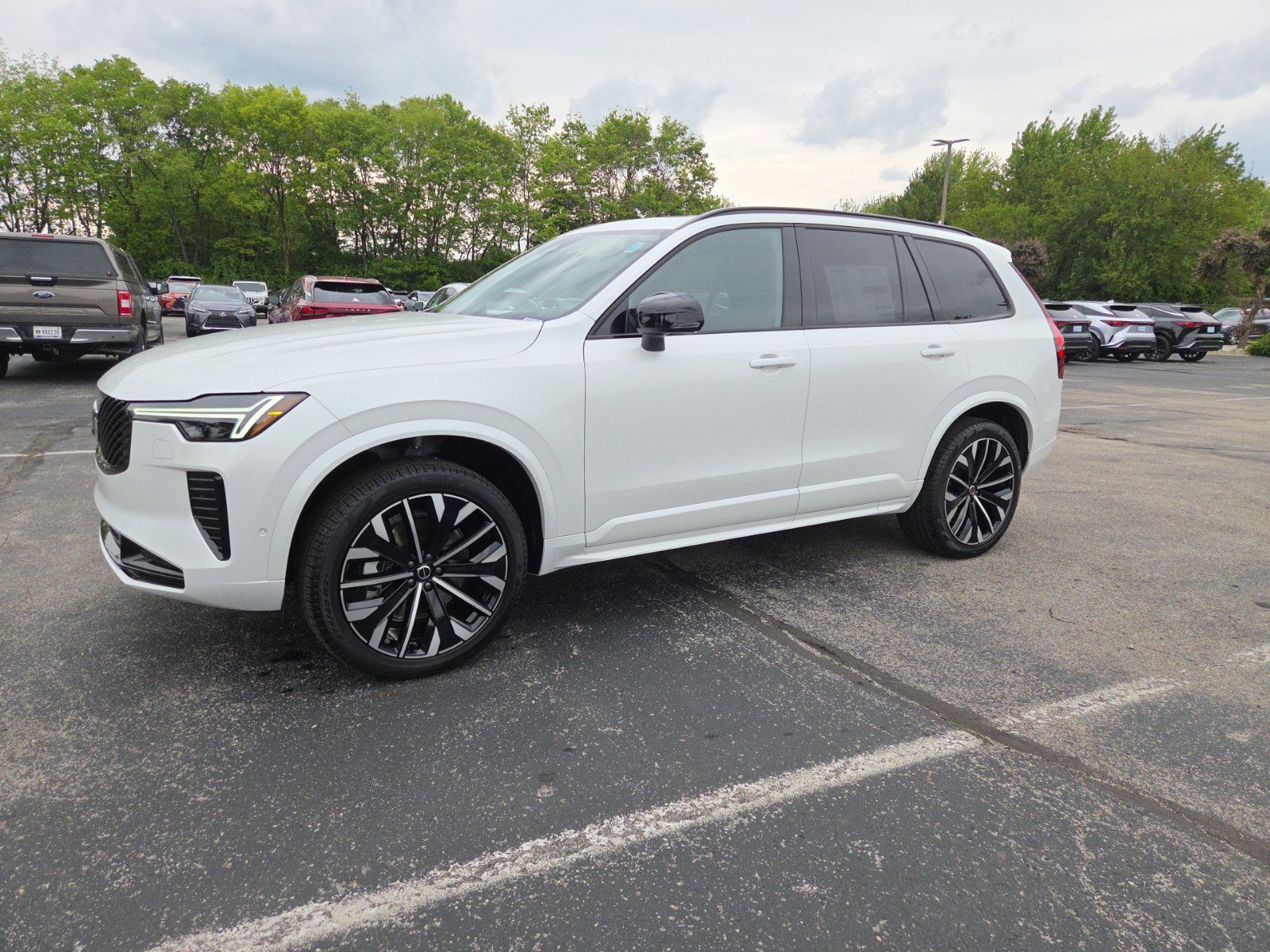 2026 Volvo XC90 Ultra - Photo 17
