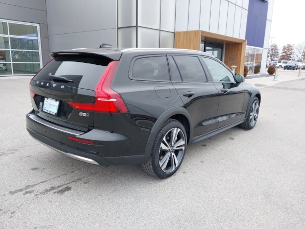 New 2024 Volvo V60 Cross Country Wagon For Sale in Indianapolis