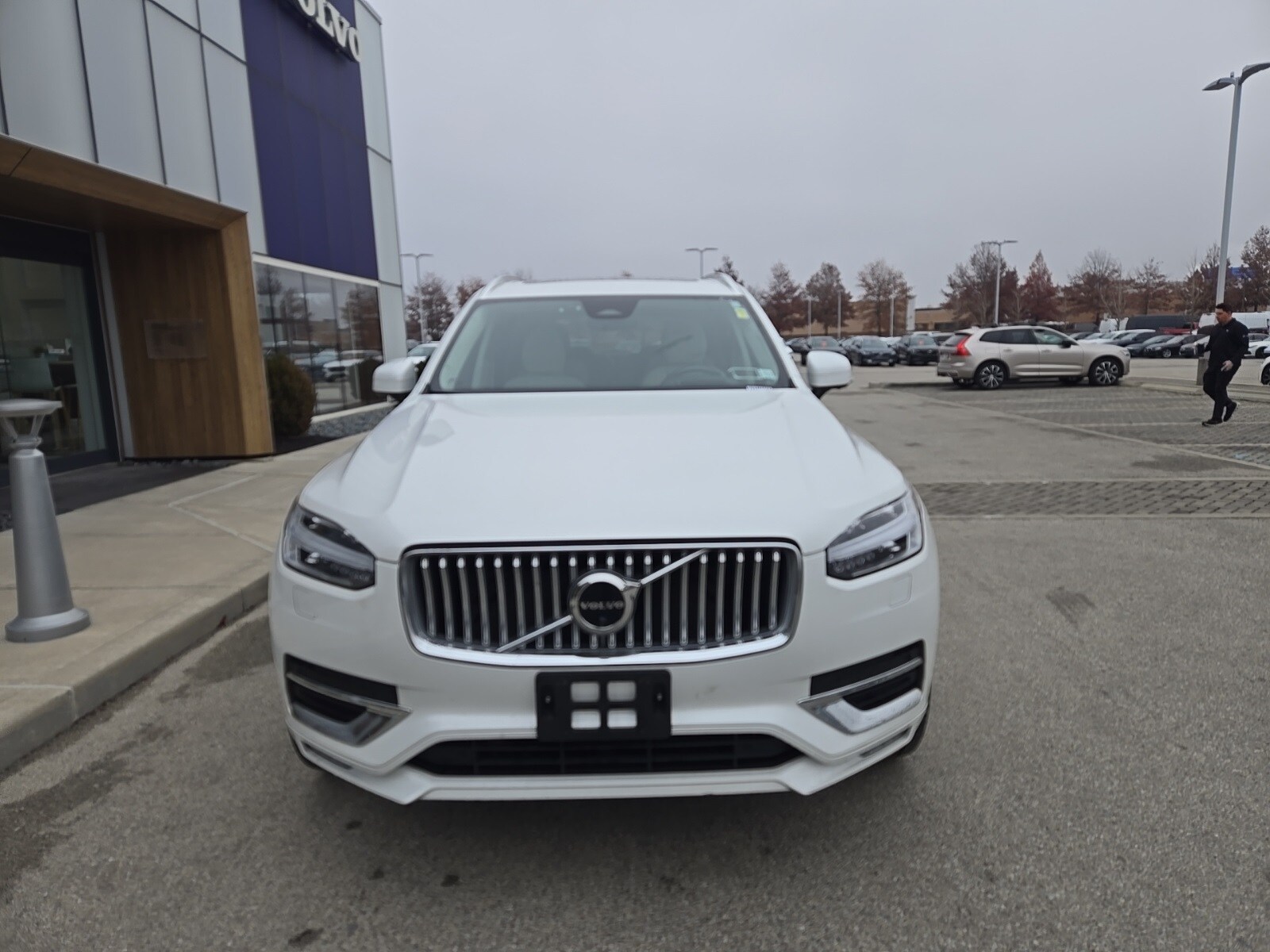 2023 Volvo XC90 Ultimate photo 3