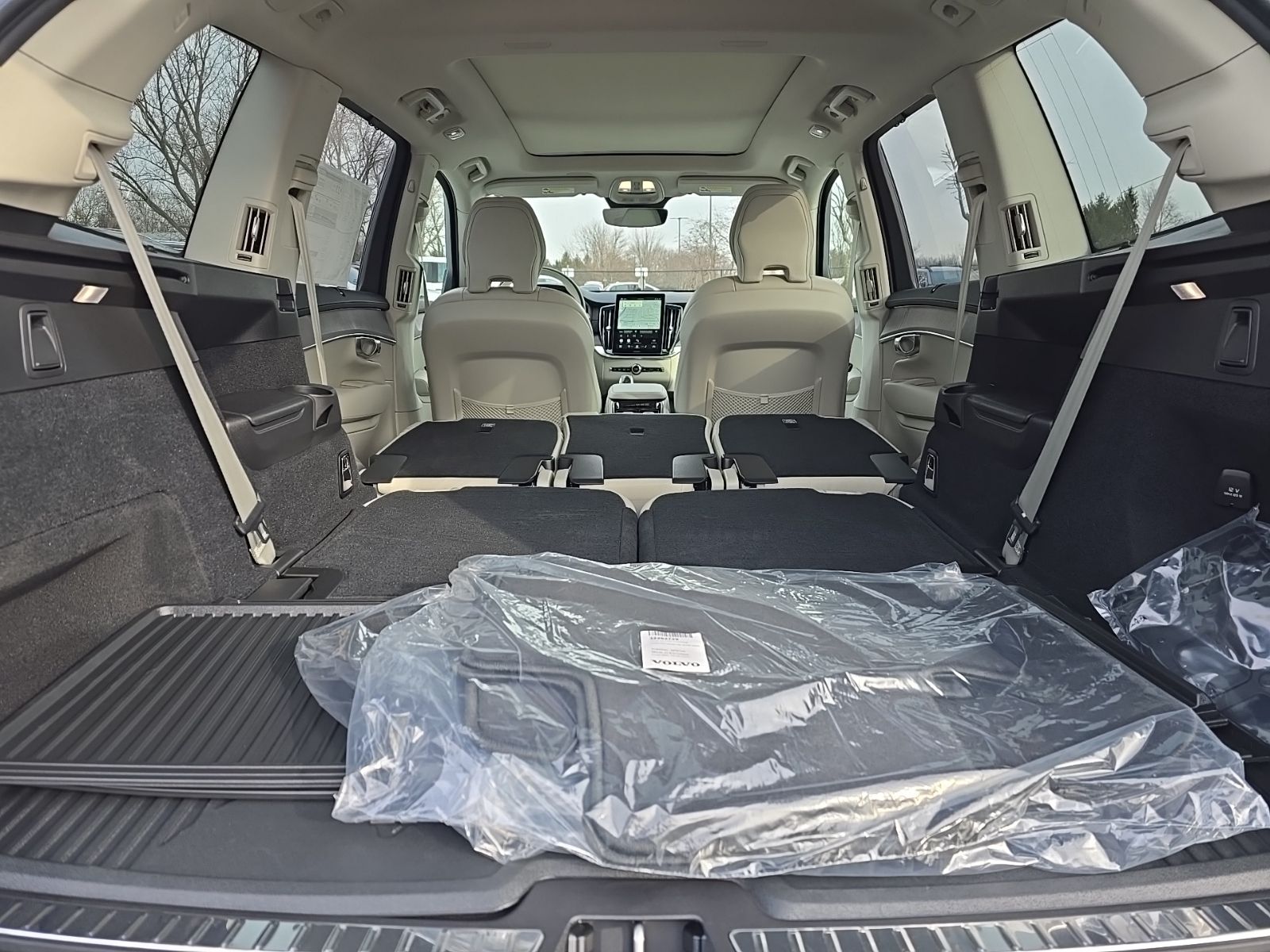 2026 Volvo XC90 Ultra - Photo 32