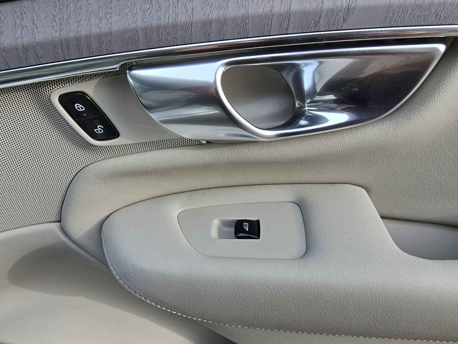 2026 Volvo XC90 Ultra - Photo 25