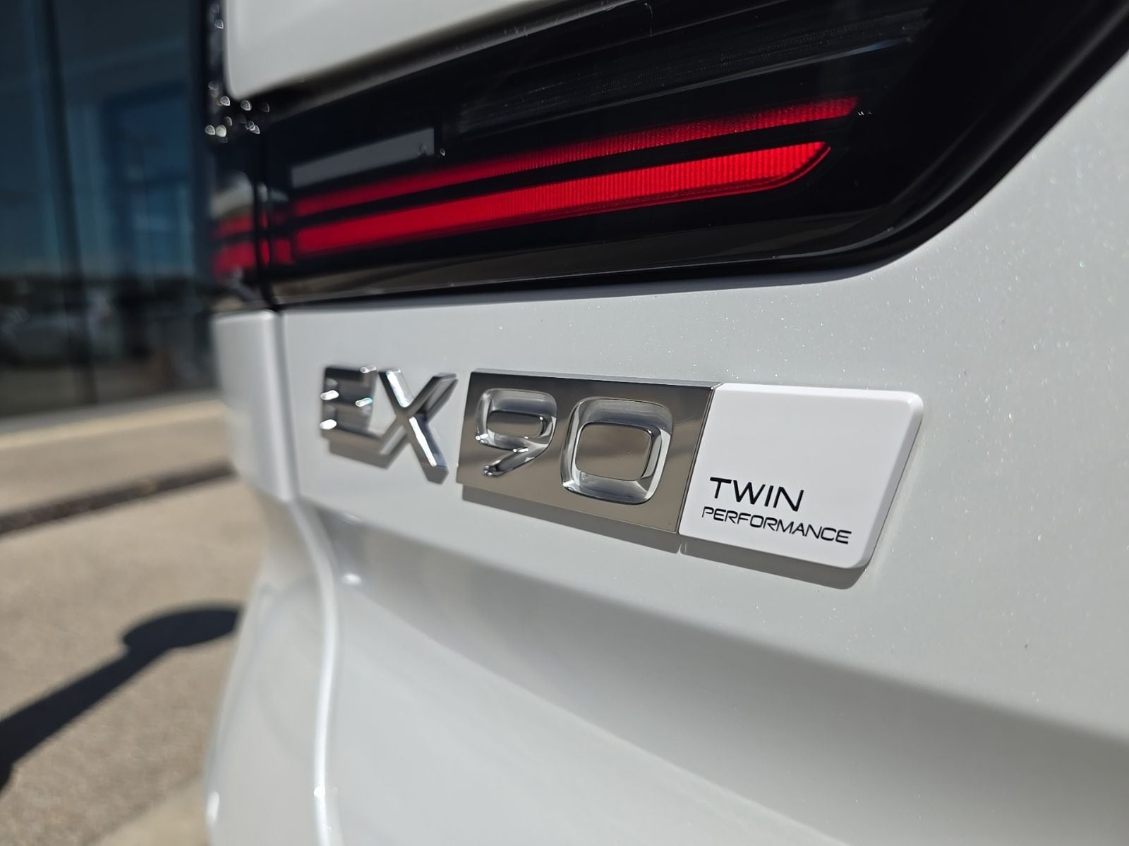2025 Volvo EX90 Plus - Photo 14