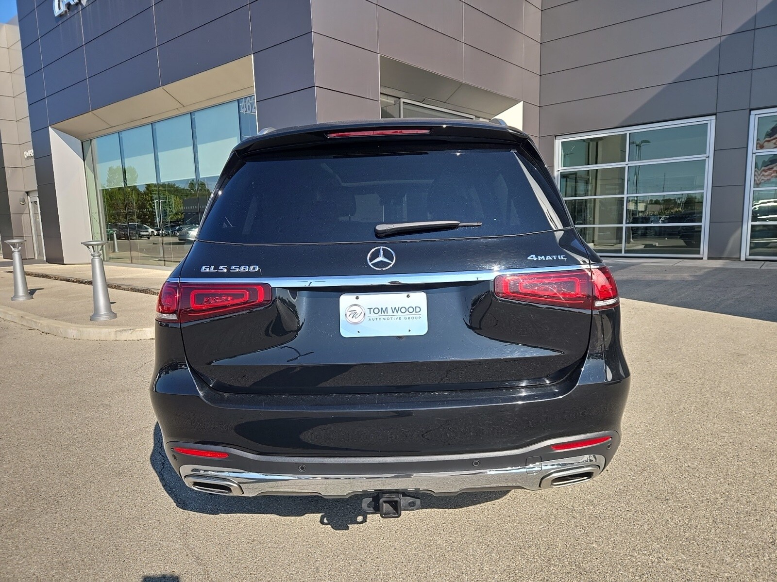 2023 Mercedes Benz GLS 580 4MATIC photo 4