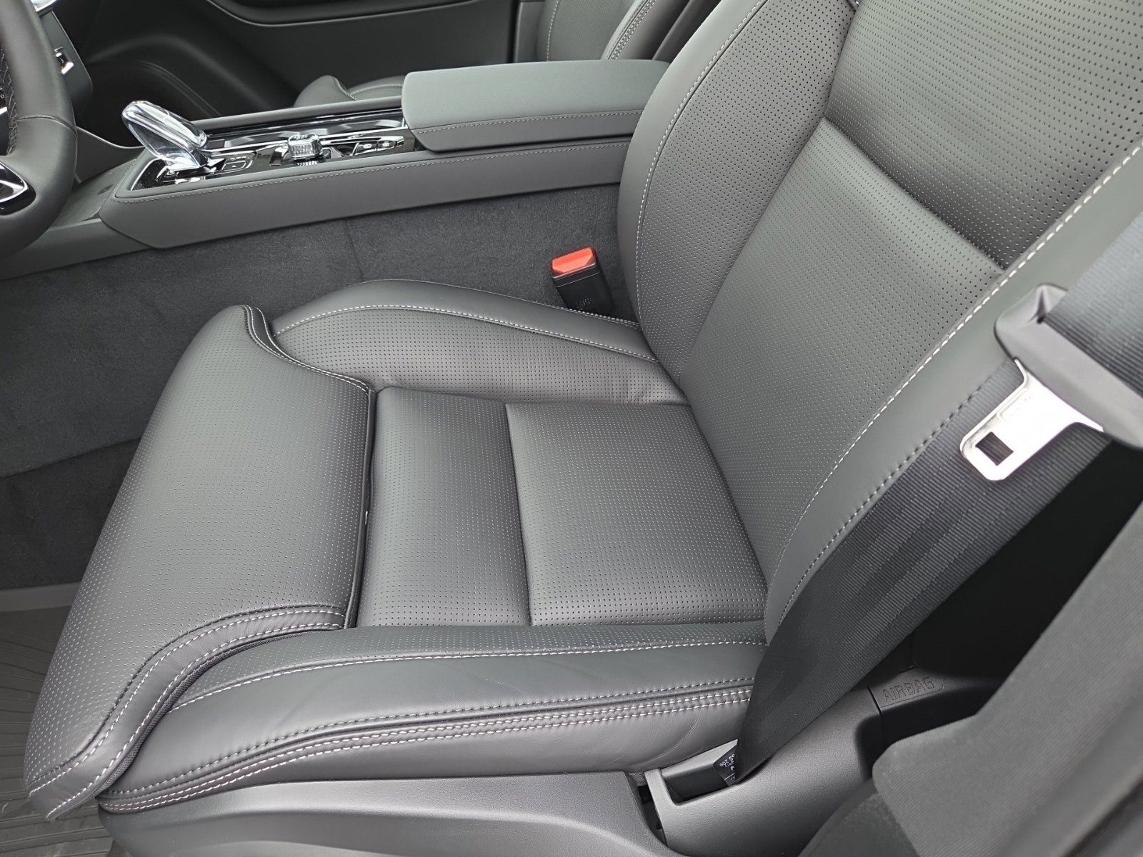 2026 Volvo XC90 Ultra - Photo 19