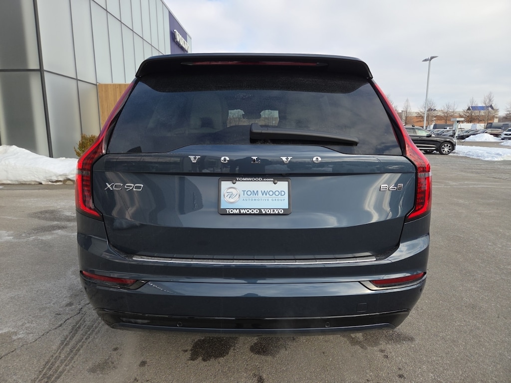 New 2026 Volvo XC90 B6 Ultra Dark Theme 6-Seater SUV