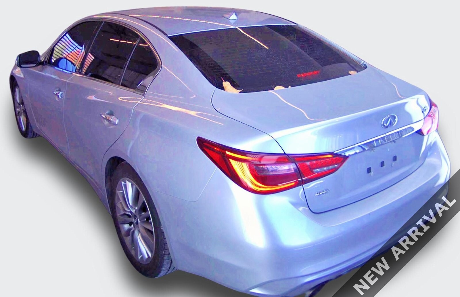 2018 Infiniti Q50 3.0t LUXE photo 3