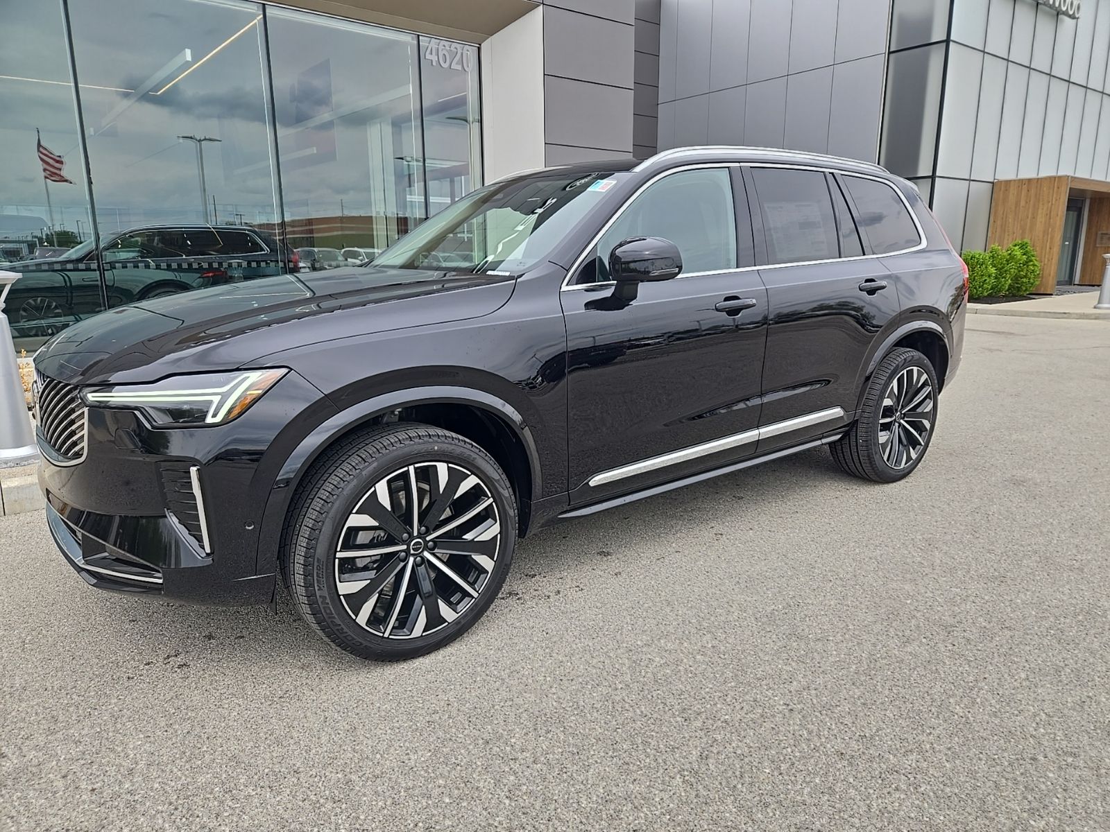 2026 Volvo XC90 B6 Plus Bright 7-Seater 4WD's photo