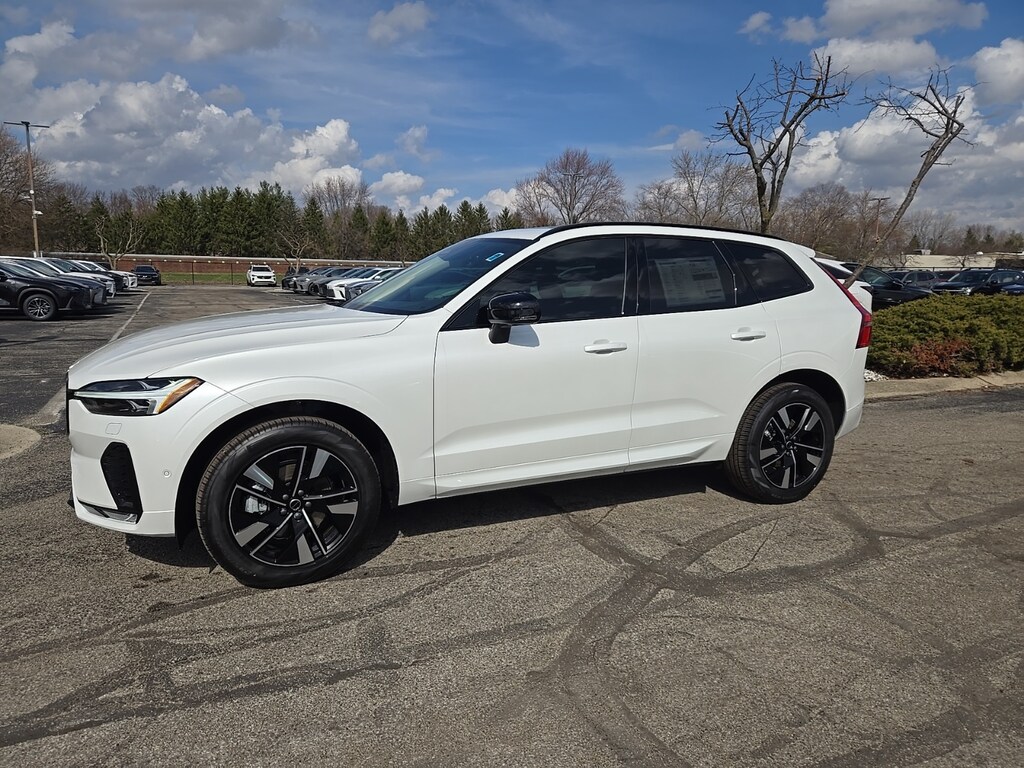 New 2026 Volvo XC60 B5 Plus SUV