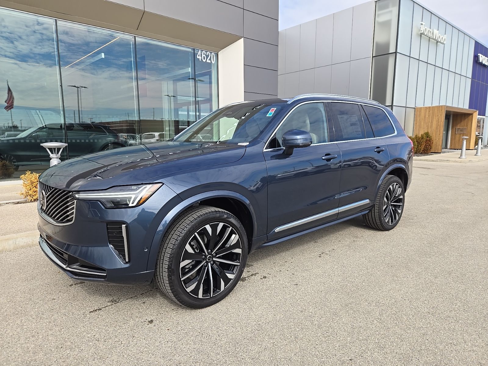 2026 Volvo XC90 B6 Plus Bright 7-Seater 4WD's photo