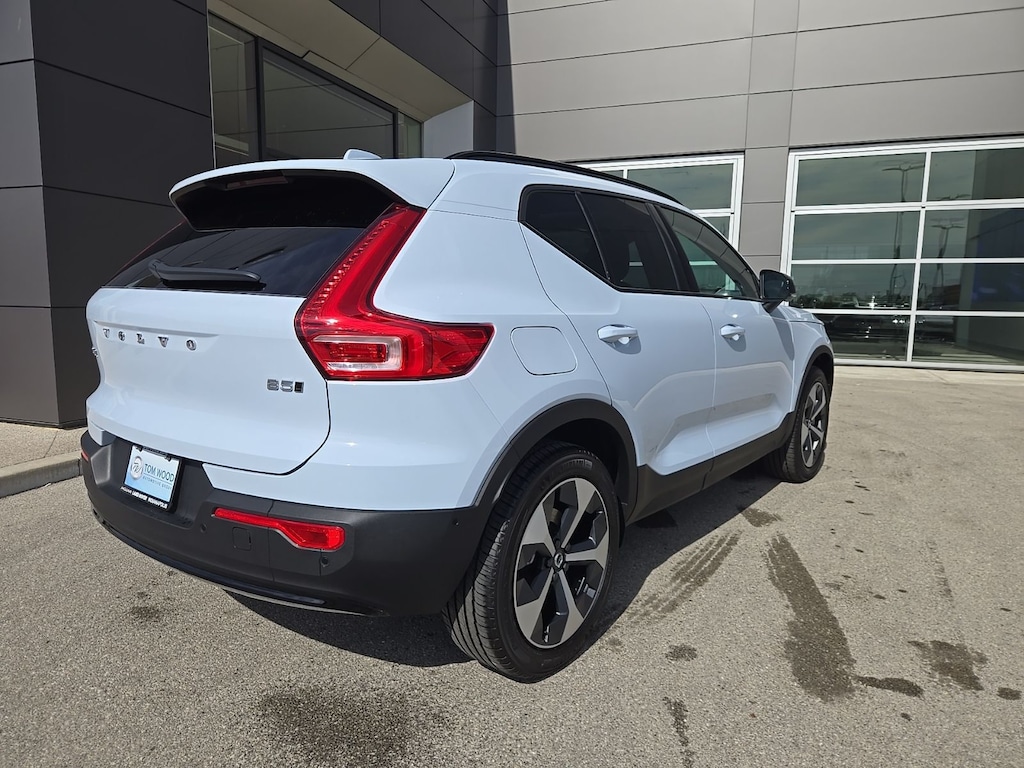 New 2026 Volvo XC40 B5 Plus SUV