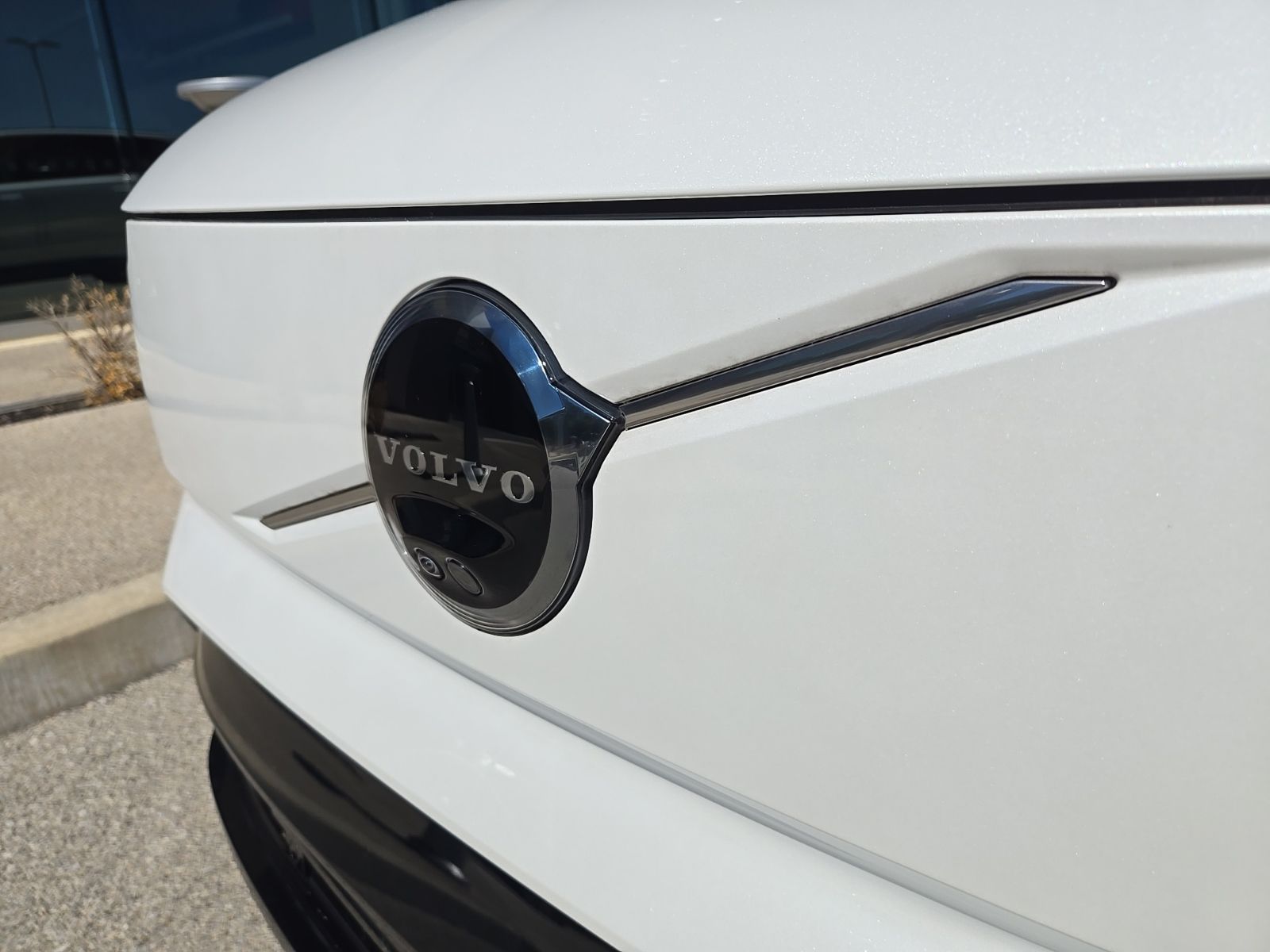 2025 Volvo EX90 Plus - Photo 11