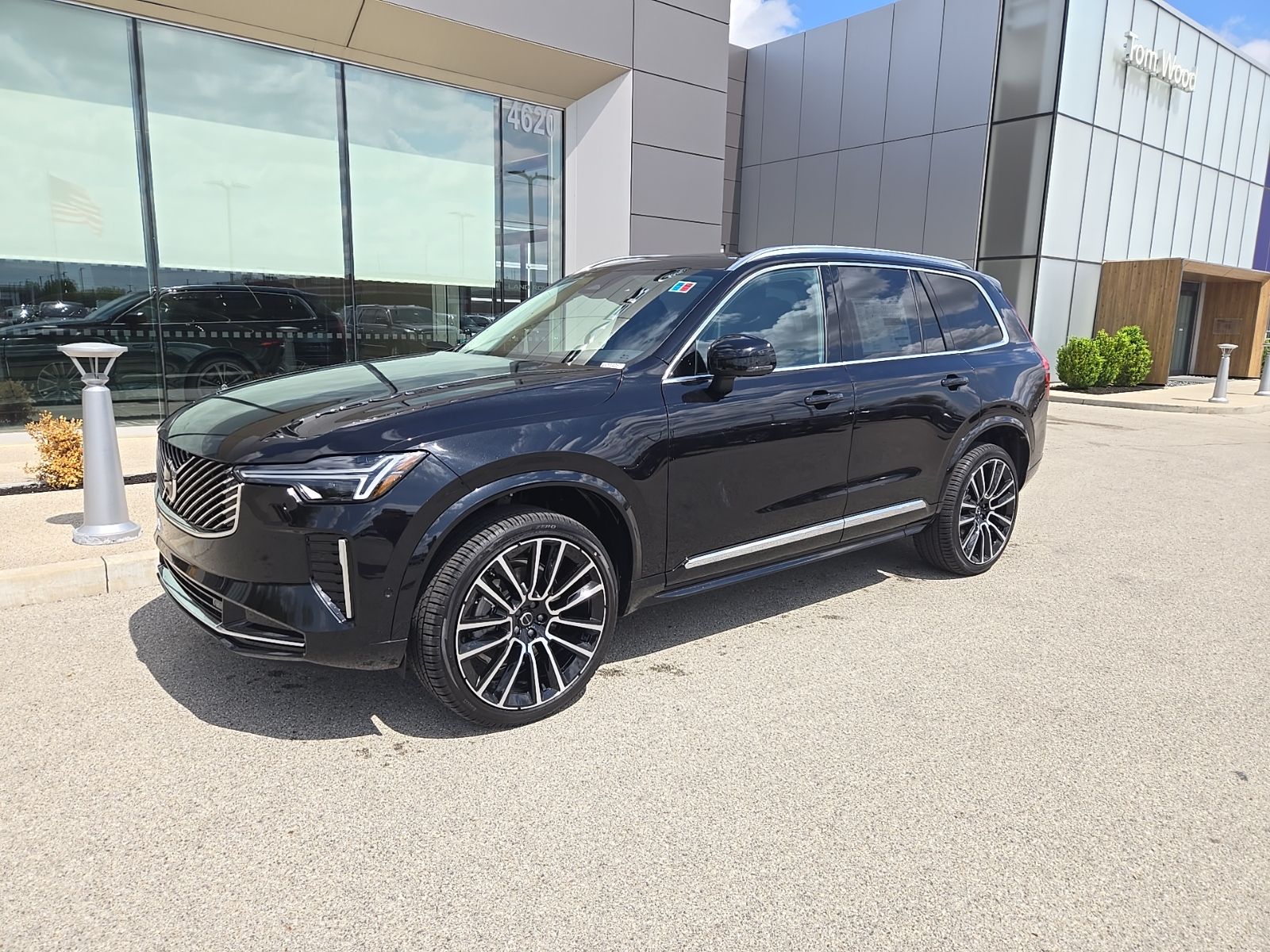 2026 Volvo XC90 B6 Plus Bright 7-Seater 4WD's photo