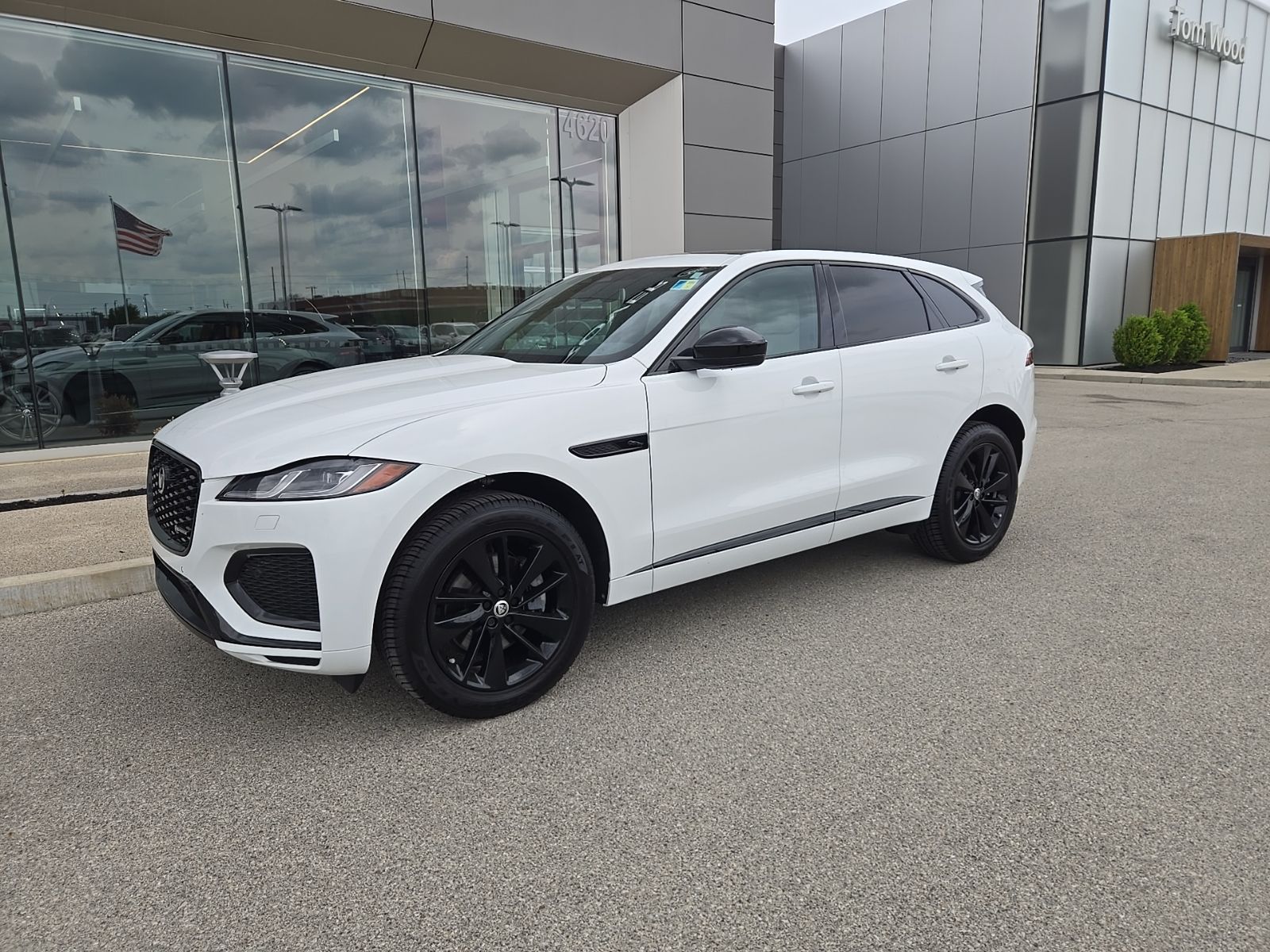 2025 Jaguar F-PACE R-Dynamic S