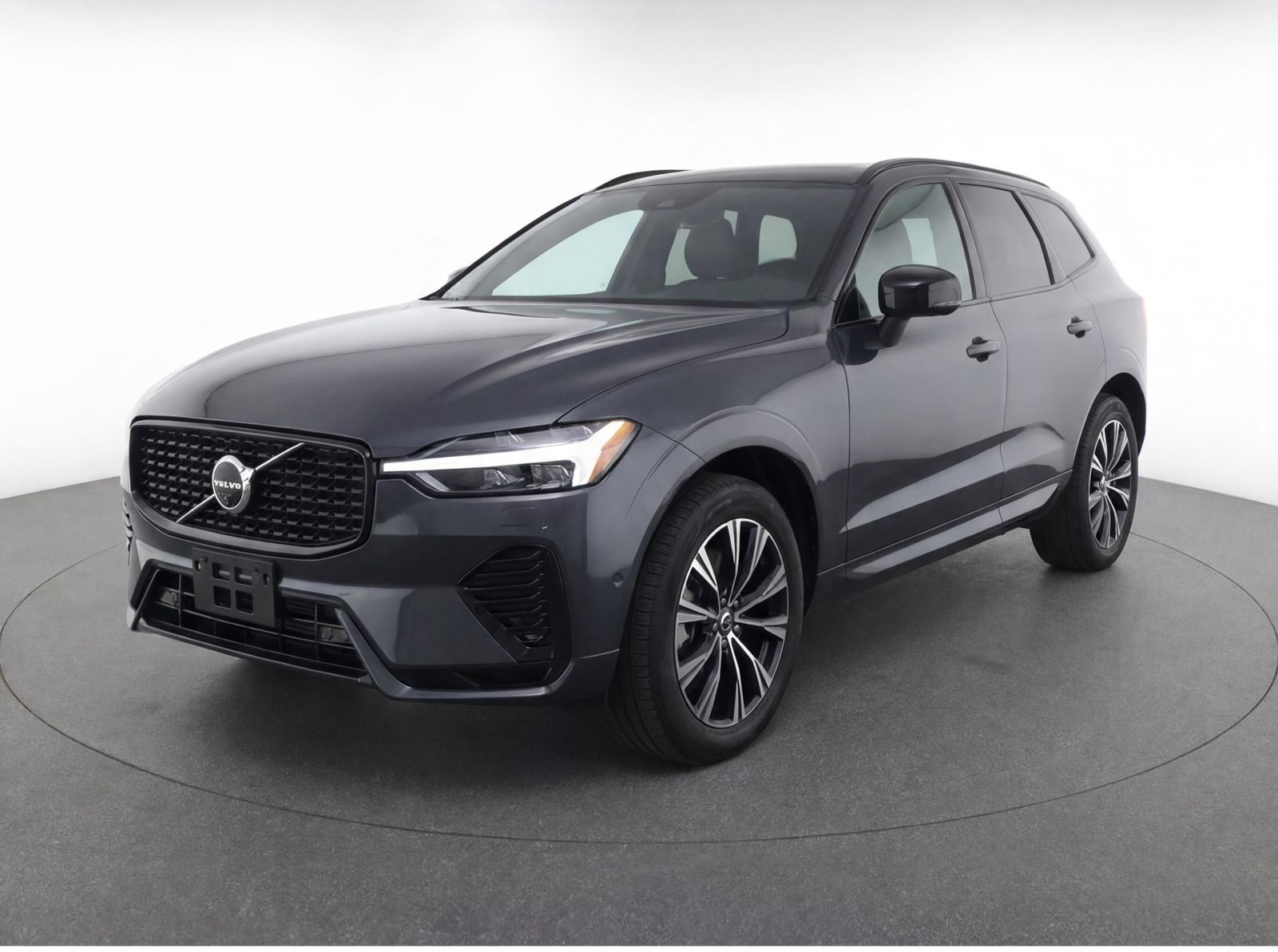 2025 Volvo XC60 B5 Plus Dark AWD's photo