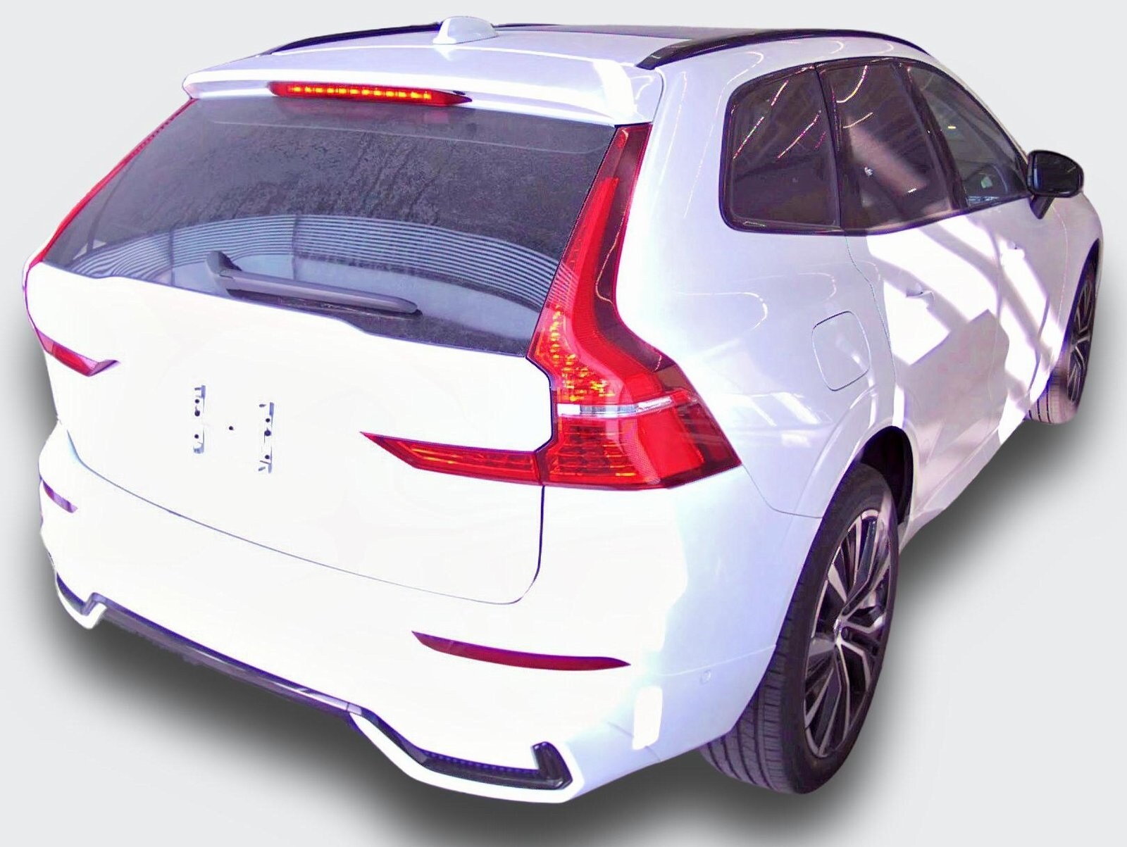 2025 Volvo XC60 B5 Plus photo 2