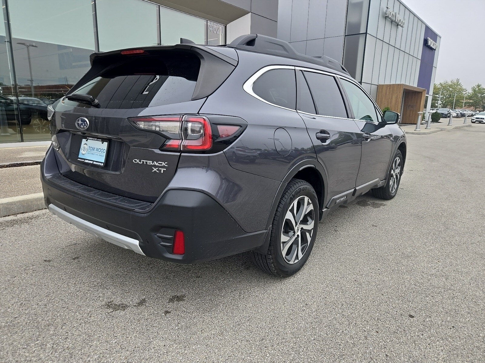 2022 Subaru Outback Limited XT photo 2